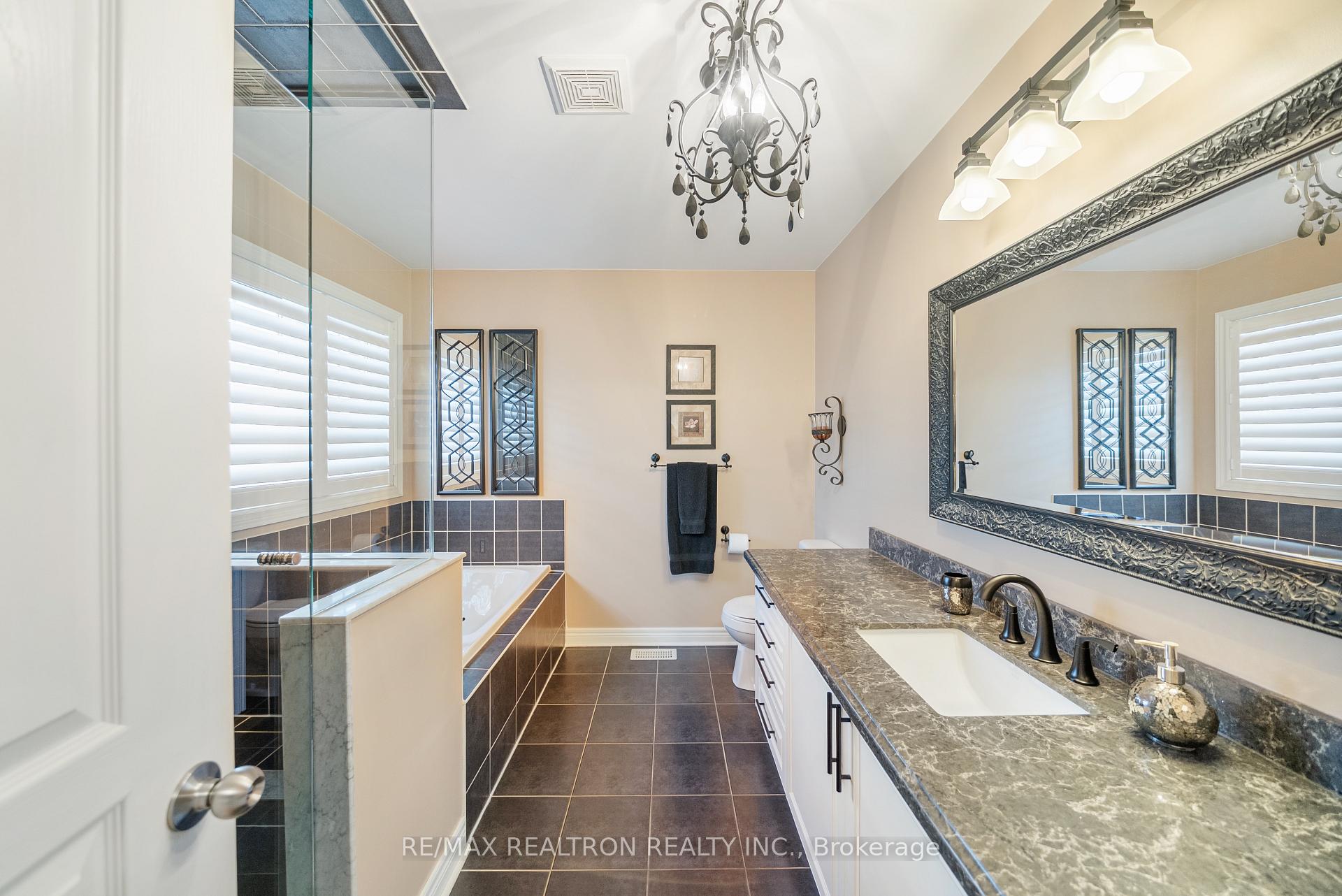 Photo 22 of 93 Timna Crescent, Vaughan, Patterson — HOMEH