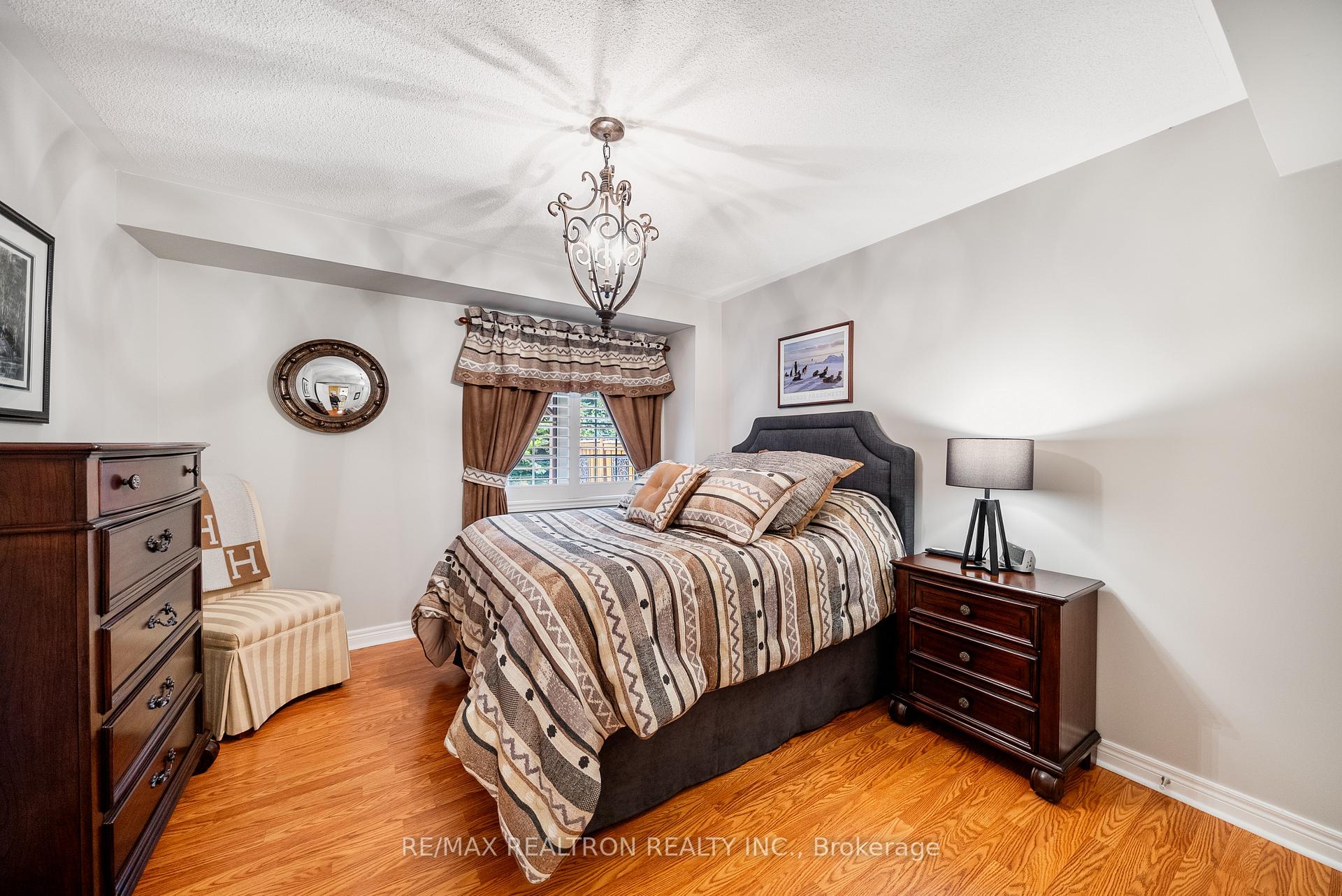 Photo 30 of 93 Timna Crescent, Vaughan, Patterson — HOMEH