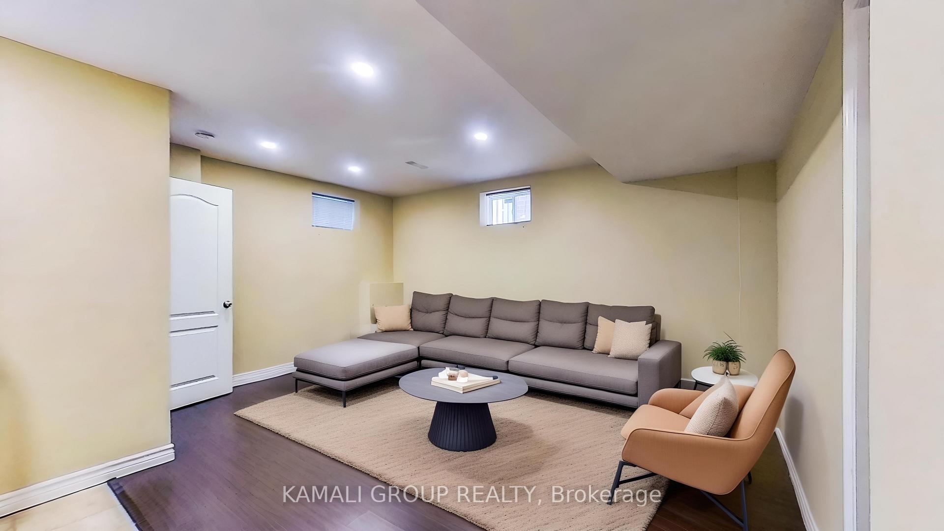 Photo 3 of Unit Bsmt #1, 156 Townsgate Drive, Vaughan, Crestwood-Springfarm-Yorkhill — HOMEH