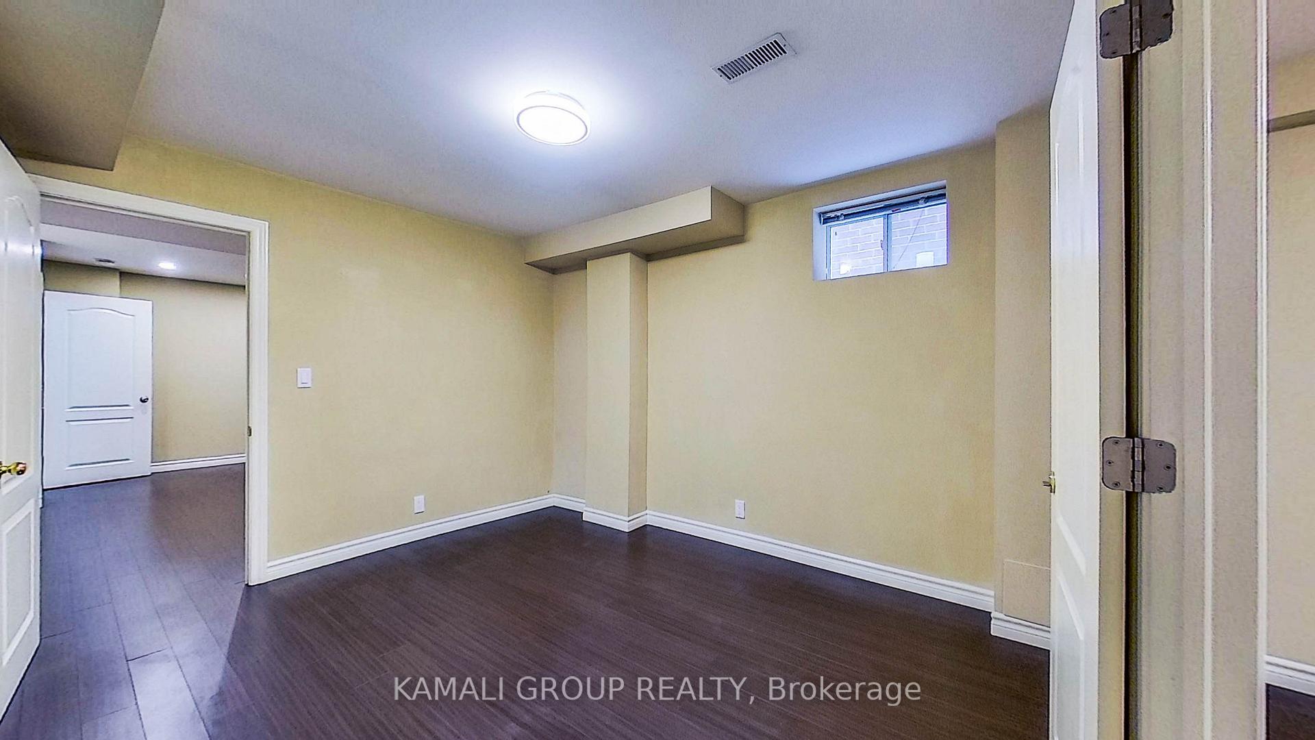 Photo 6 of Unit Bsmt #1, 156 Townsgate Drive, Vaughan, Crestwood-Springfarm-Yorkhill — HOMEH