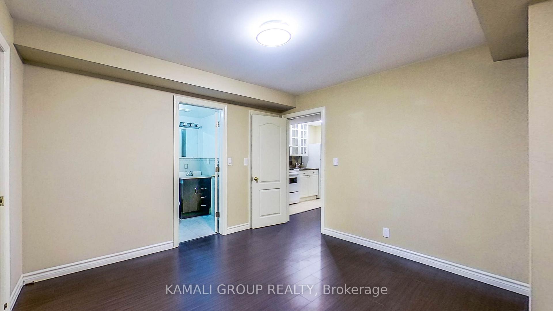 Photo 8 of Unit Bsmt #1, 156 Townsgate Drive, Vaughan, Crestwood-Springfarm-Yorkhill — HOMEH