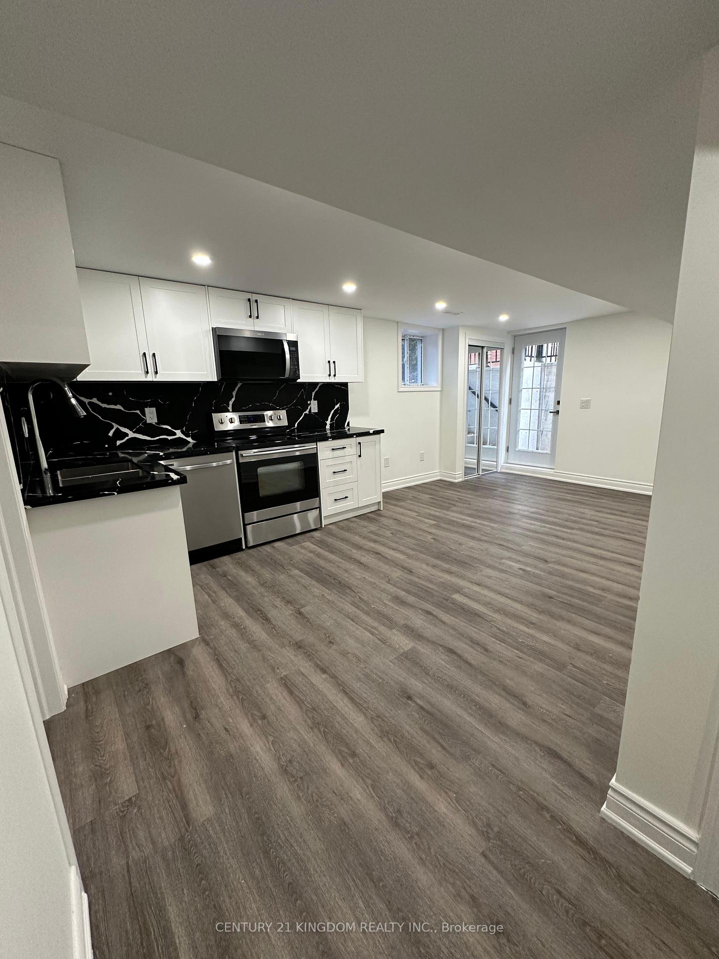 Photo 4 of Unit Bsmt, 30 Donald Wilson Street, Whitby, Rolling Acres — HOMEH