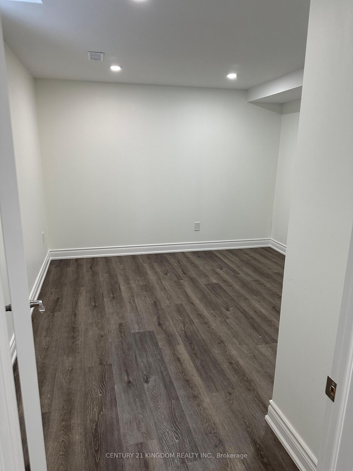 Photo 5 of Unit Bsmt, 30 Donald Wilson Street, Whitby, Rolling Acres — HOMEH