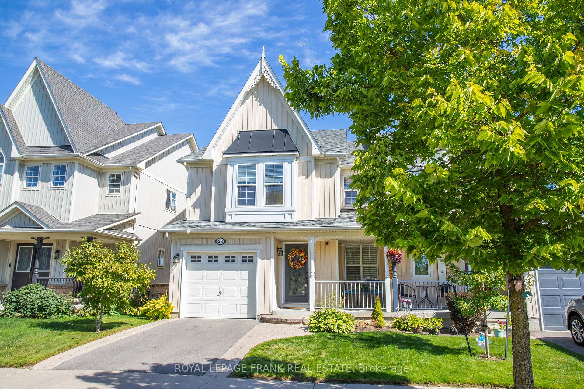 Photo 3 of 33 Bexley Crescent E, Whitby, Brooklin — HOMEH
