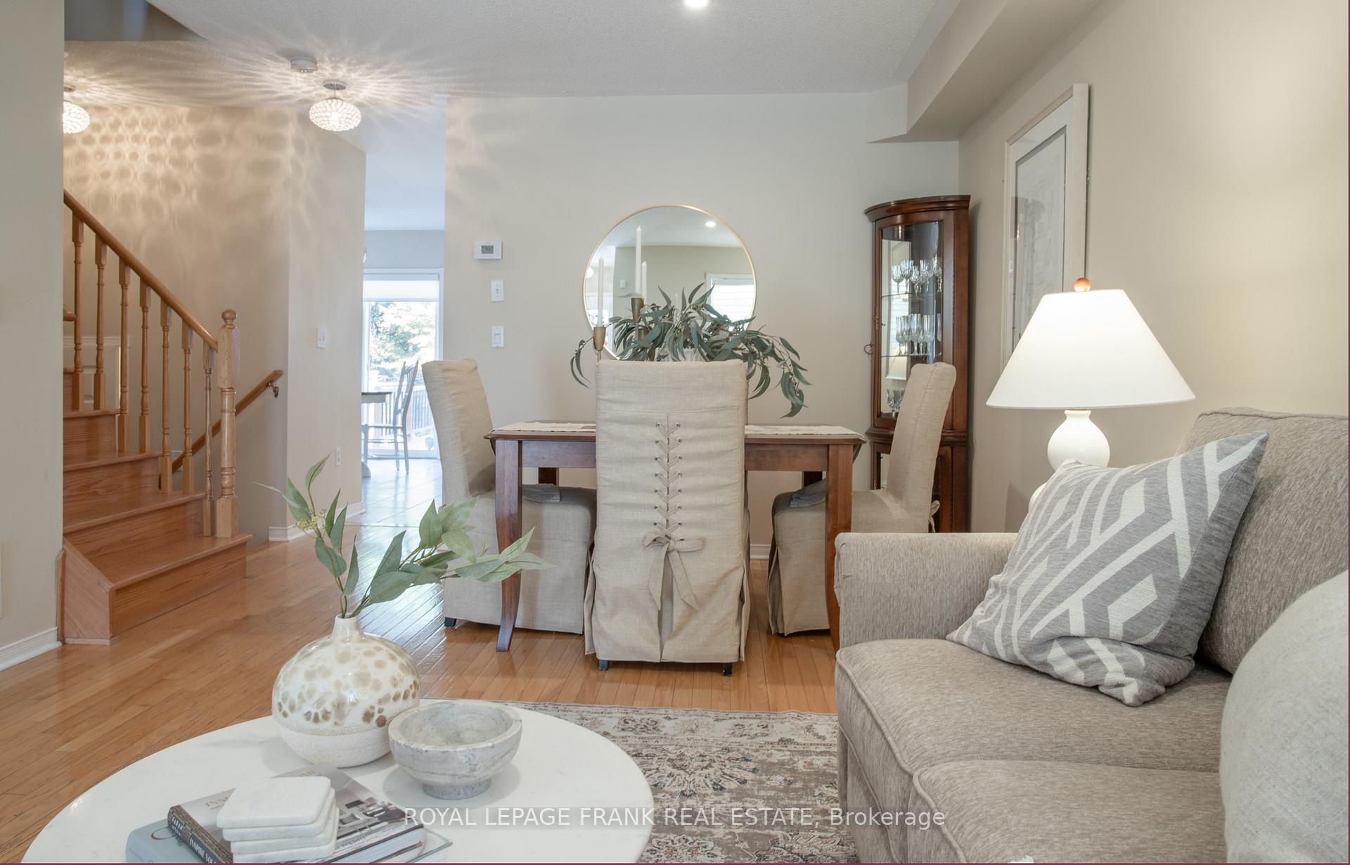 Photo 6 of 33 Bexley Crescent E, Whitby, Brooklin — HOMEH
