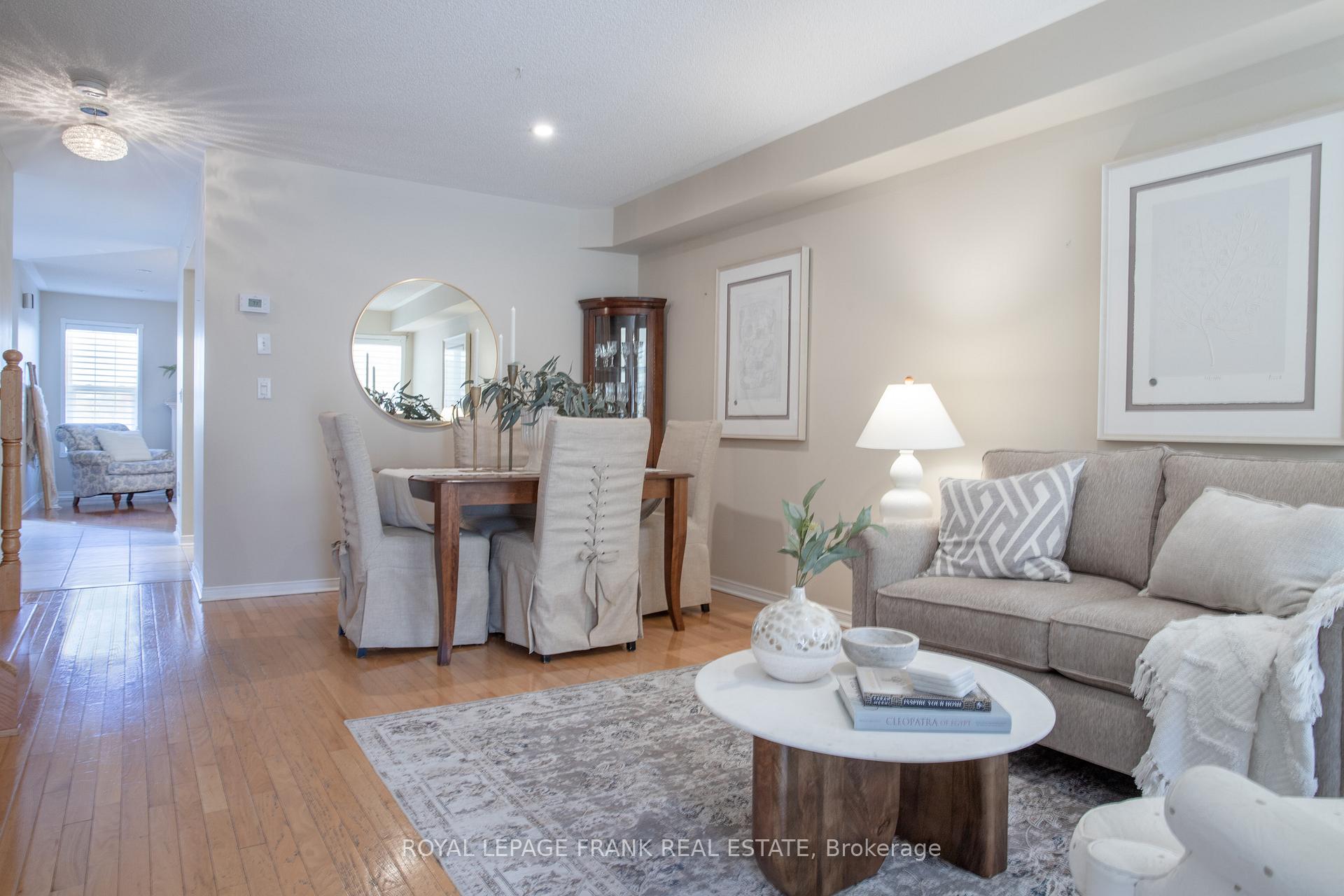Photo 7 of 33 Bexley Crescent E, Whitby, Brooklin — HOMEH