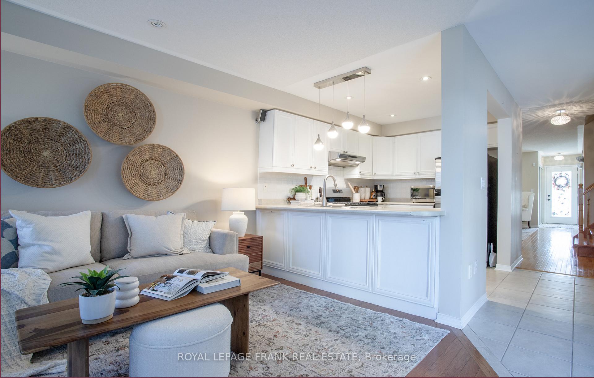 Photo 10 of 33 Bexley Crescent E, Whitby, Brooklin — HOMEH