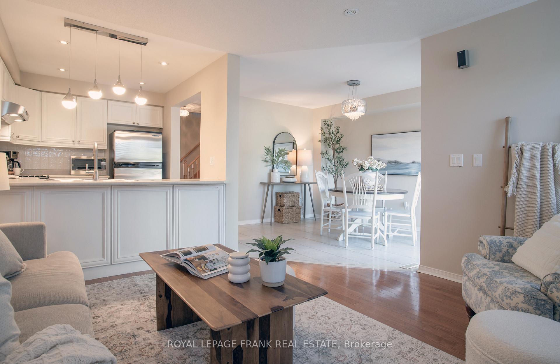 Photo 11 of 33 Bexley Crescent E, Whitby, Brooklin — HOMEH