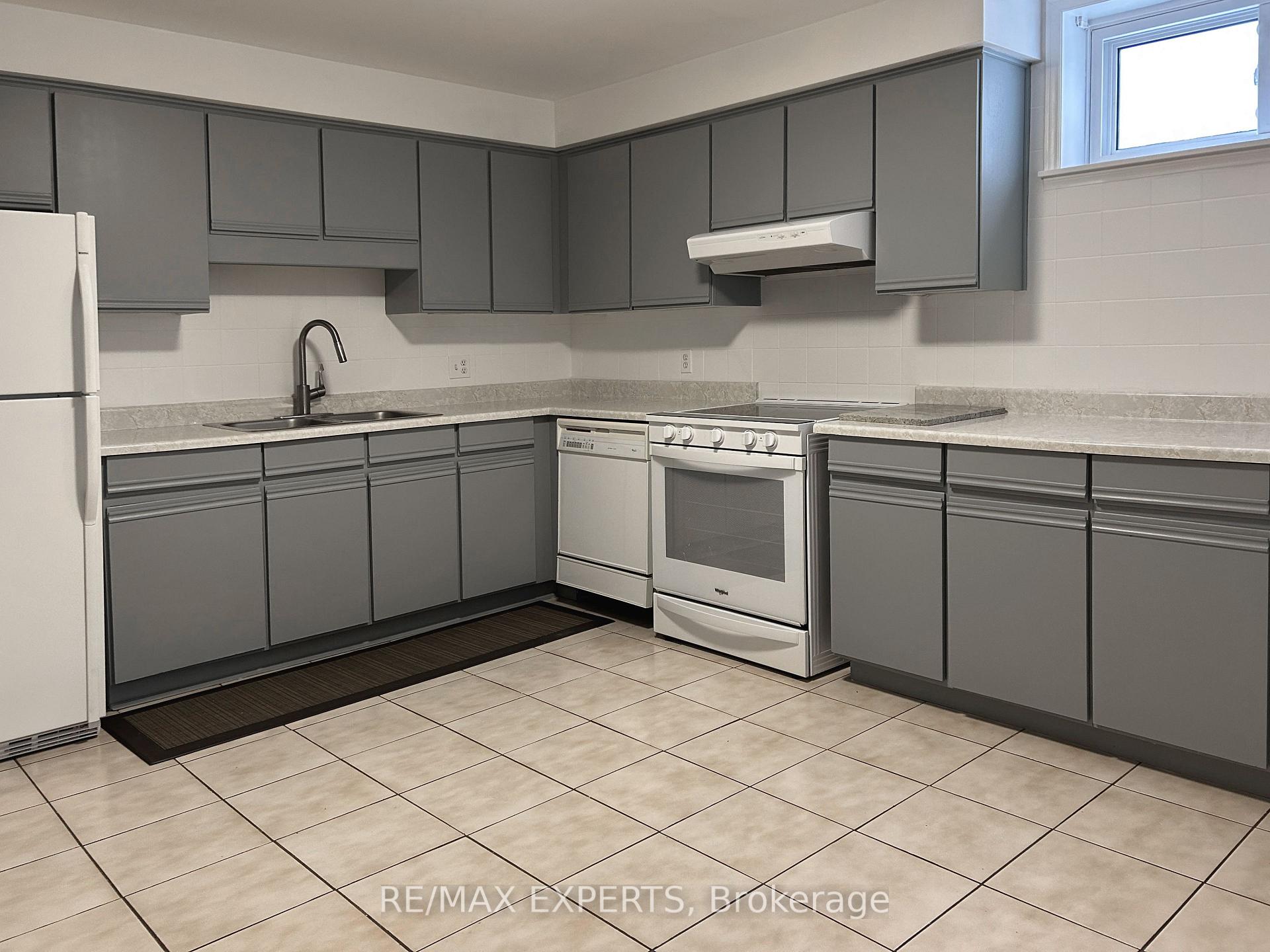 Photo 7 of 178 Helen Street, Vaughan, East Woodbridge — HOMEH