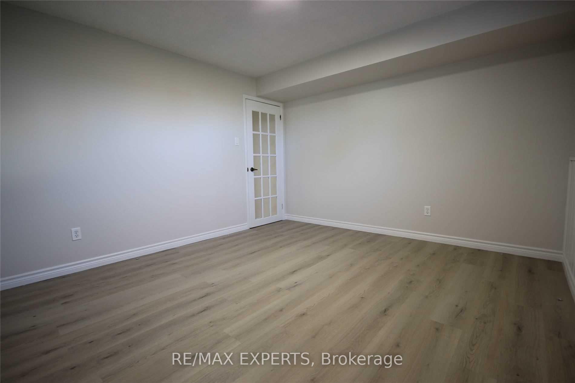 Photo 9 of 178 Helen Street, Vaughan, East Woodbridge — HOMEH