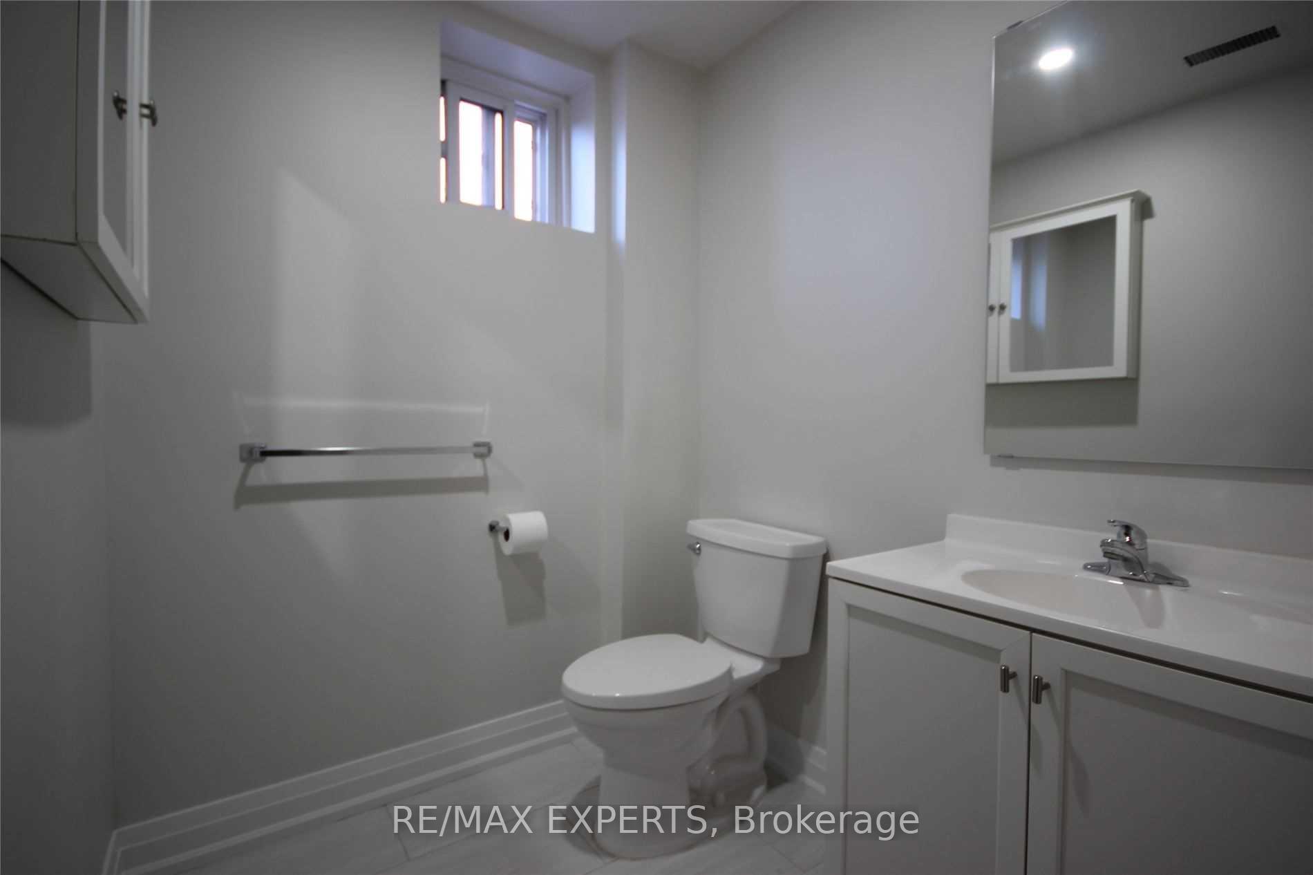 Photo 11 of 178 Helen Street, Vaughan, East Woodbridge — HOMEH