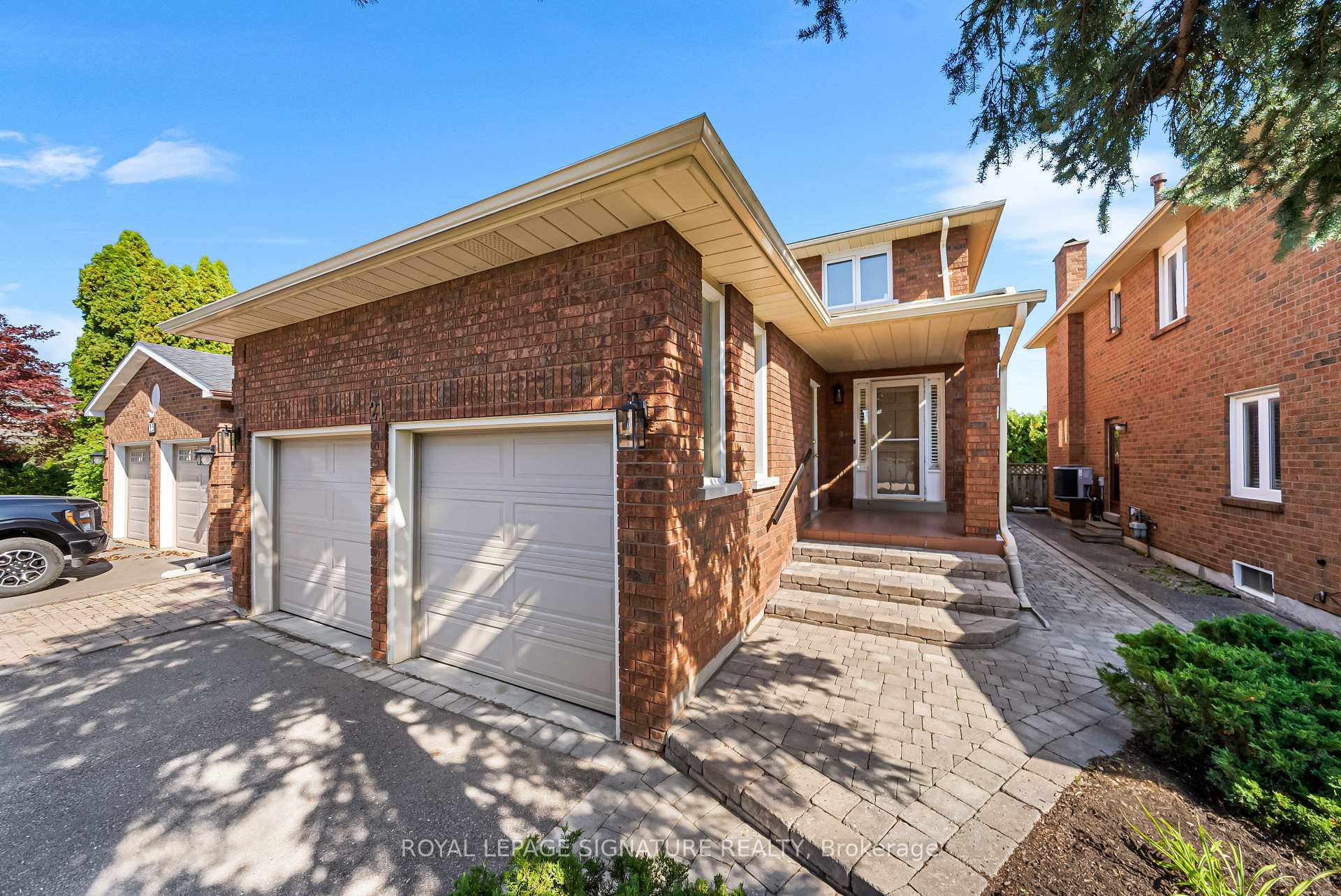 Photo 3 of 21 Sonny Street, Vaughan, Maple — HOMEH