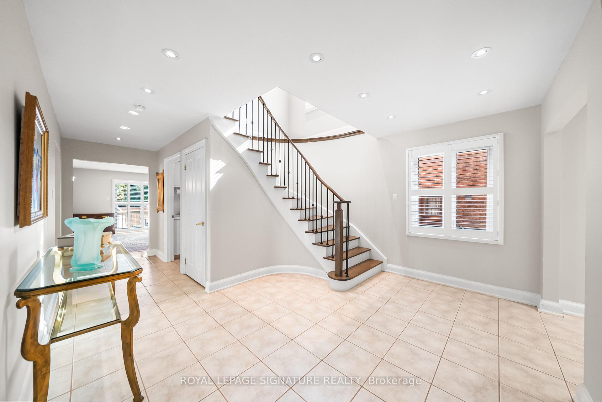 Photo 6 of 21 Sonny Street, Vaughan, Maple — HOMEH