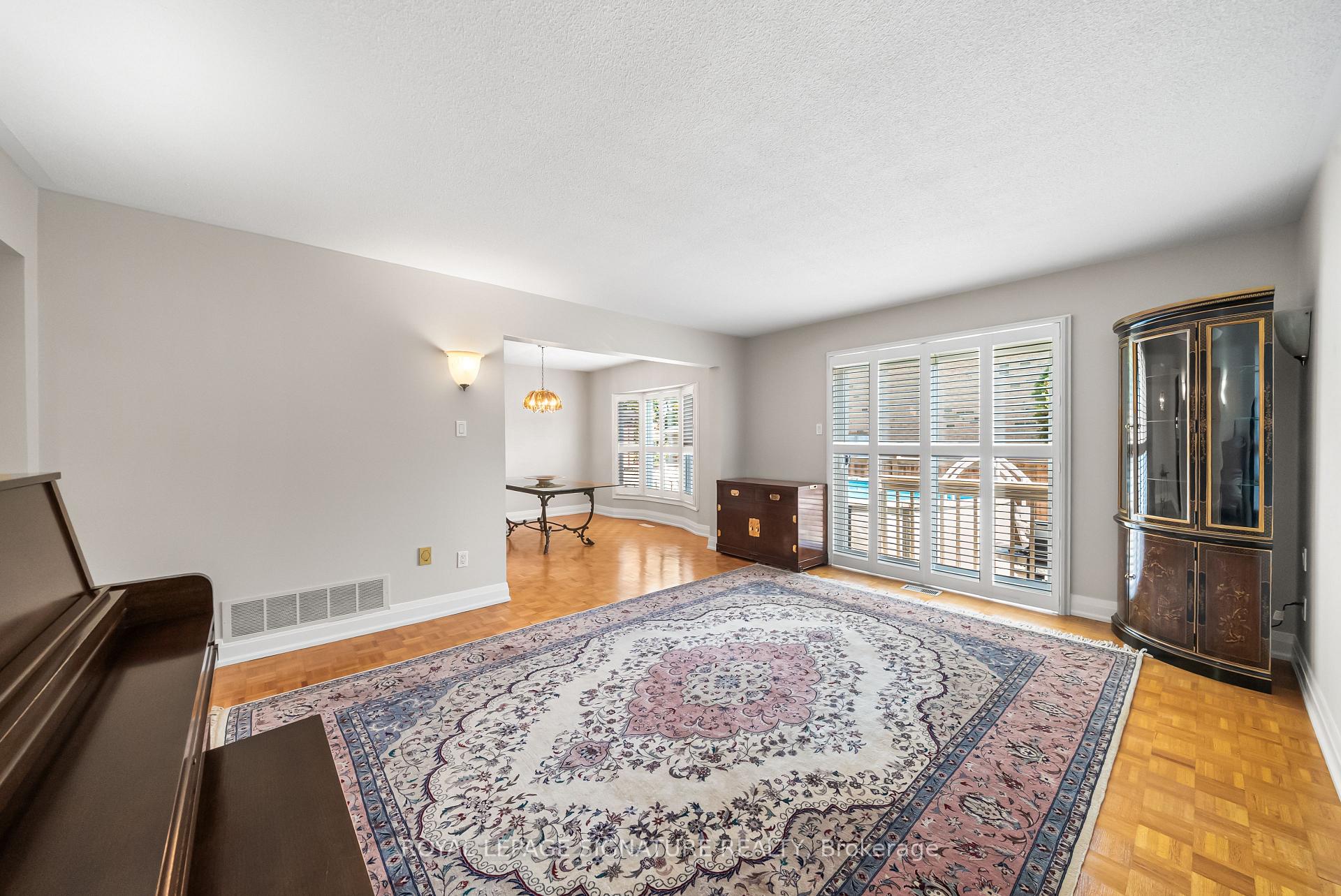 Photo 11 of 21 Sonny Street, Vaughan, Maple — HOMEH