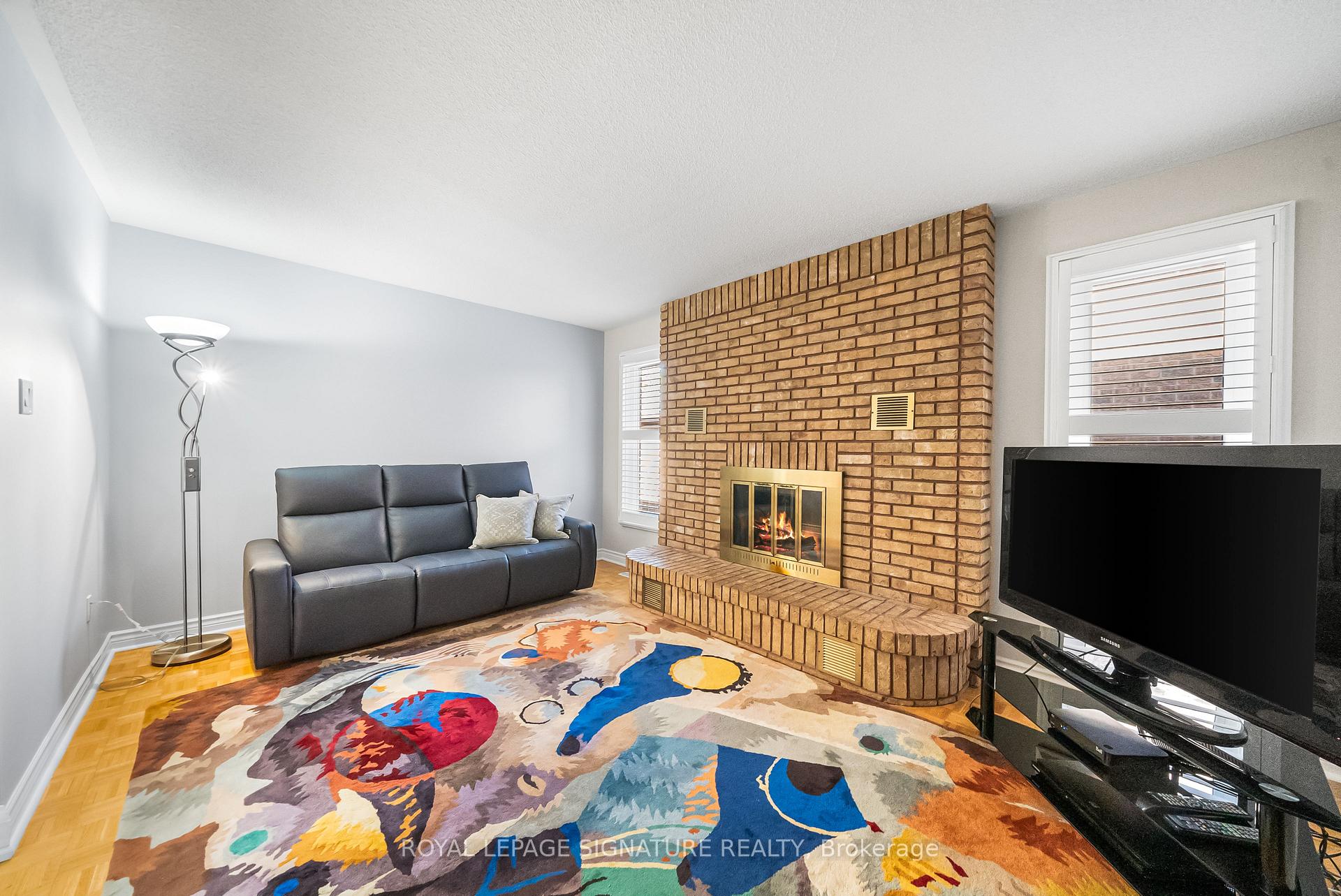 Photo 14 of 21 Sonny Street, Vaughan, Maple — HOMEH