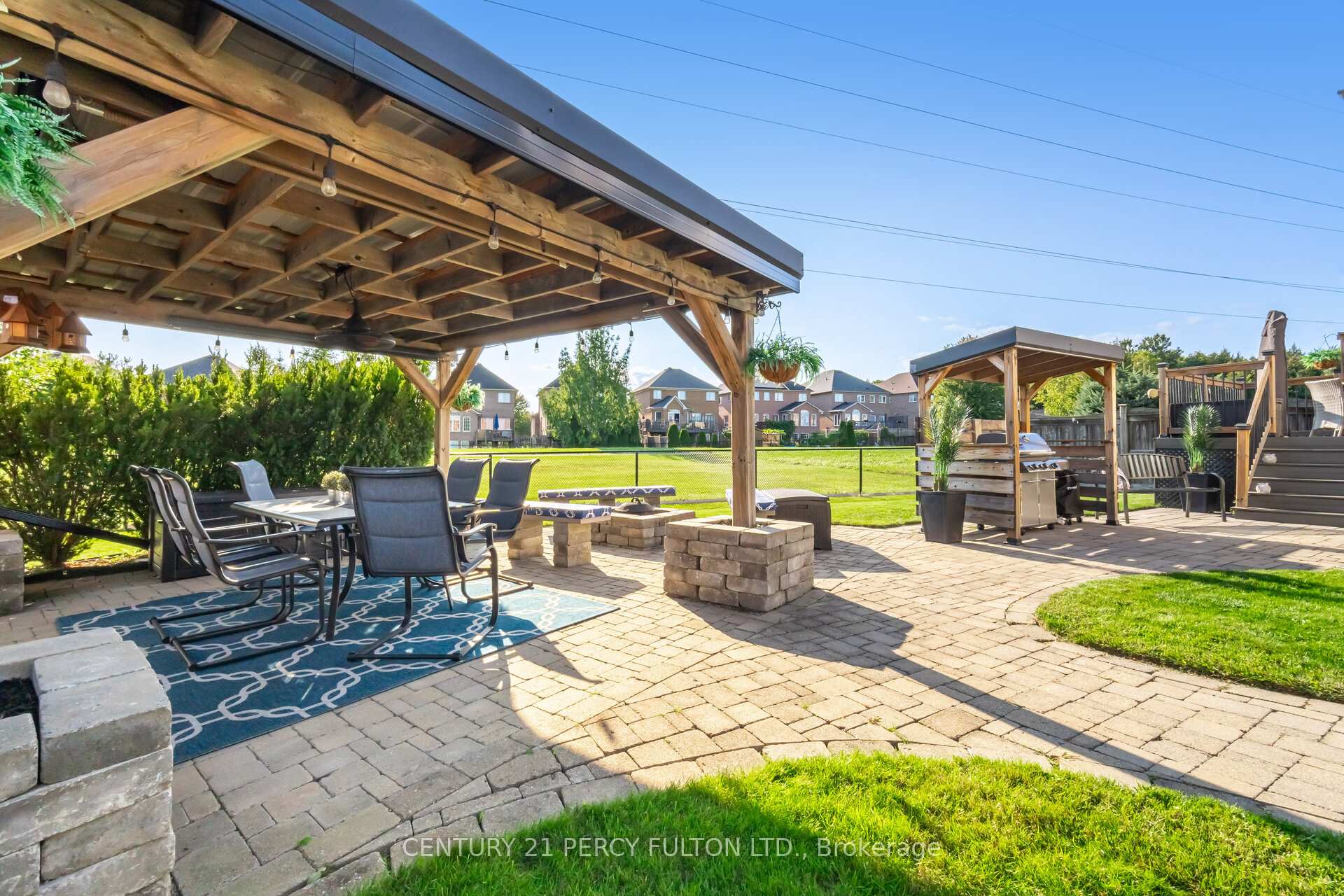 Photo 2 of 50 Cottage Crescent, Whitby, Rolling Acres — HOMEH