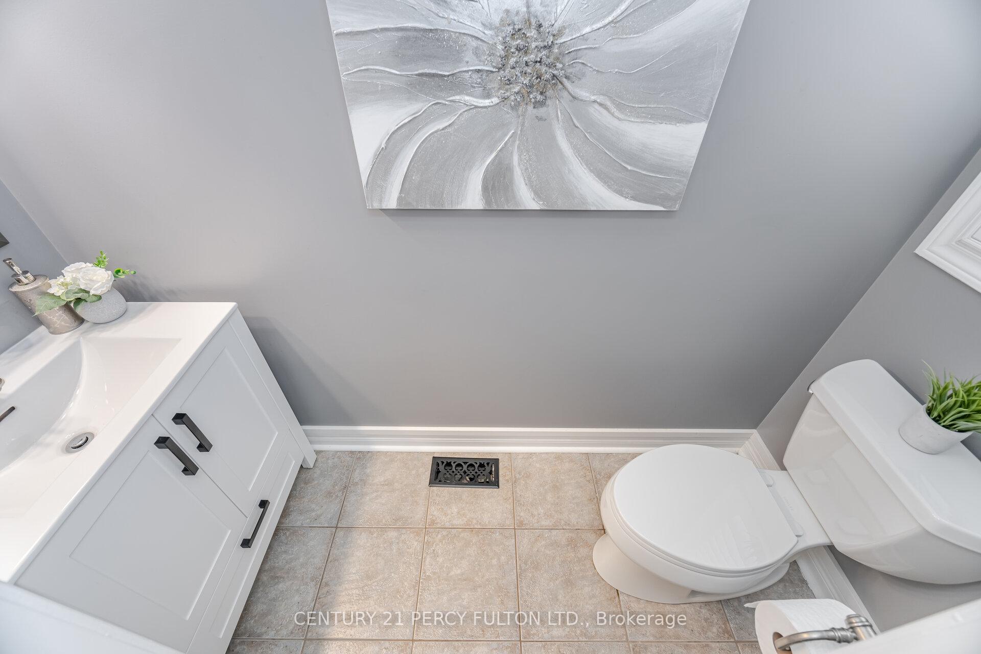 Photo 14 of 50 Cottage Crescent, Whitby, Rolling Acres — HOMEH