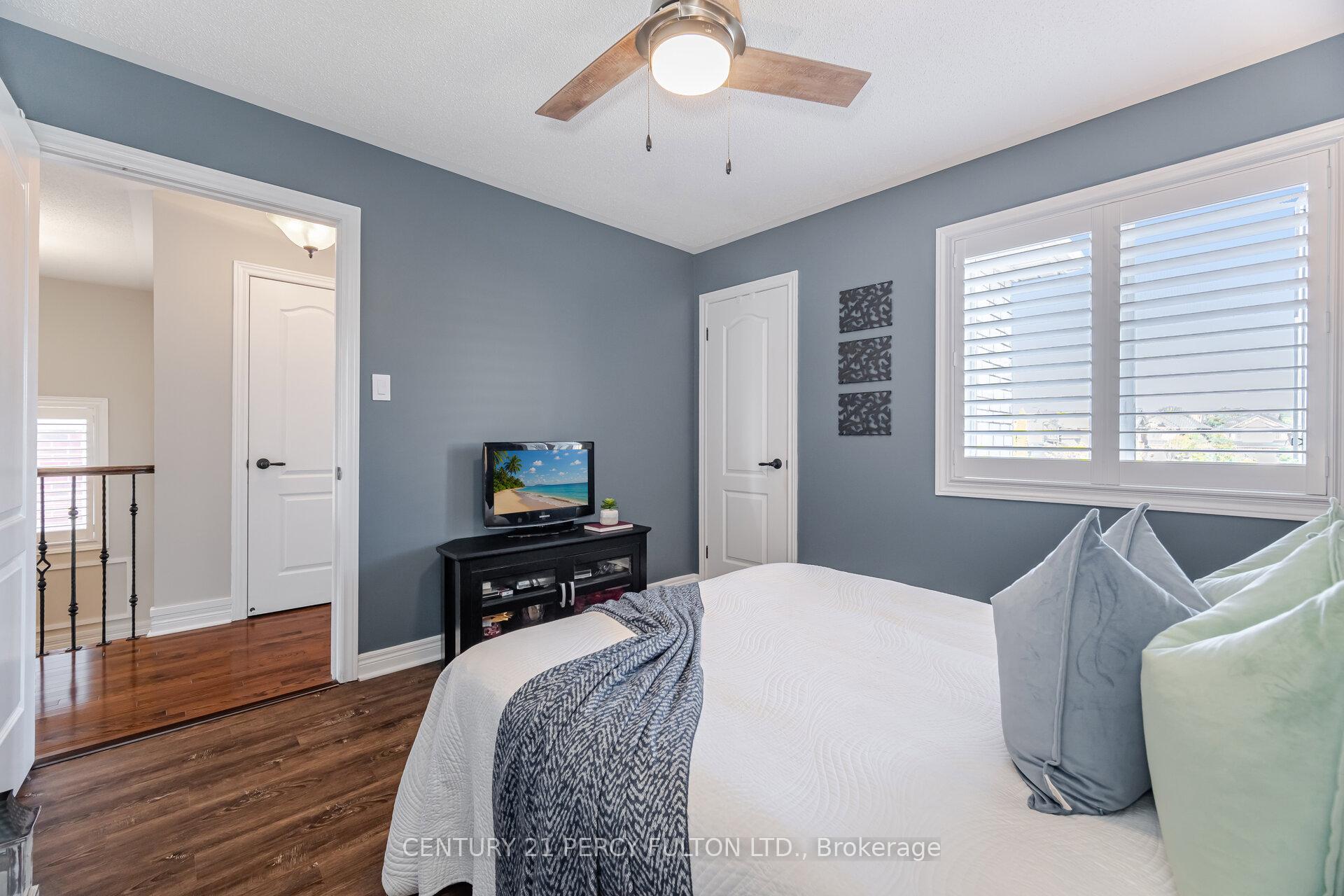Photo 24 of 50 Cottage Crescent, Whitby, Rolling Acres — HOMEH