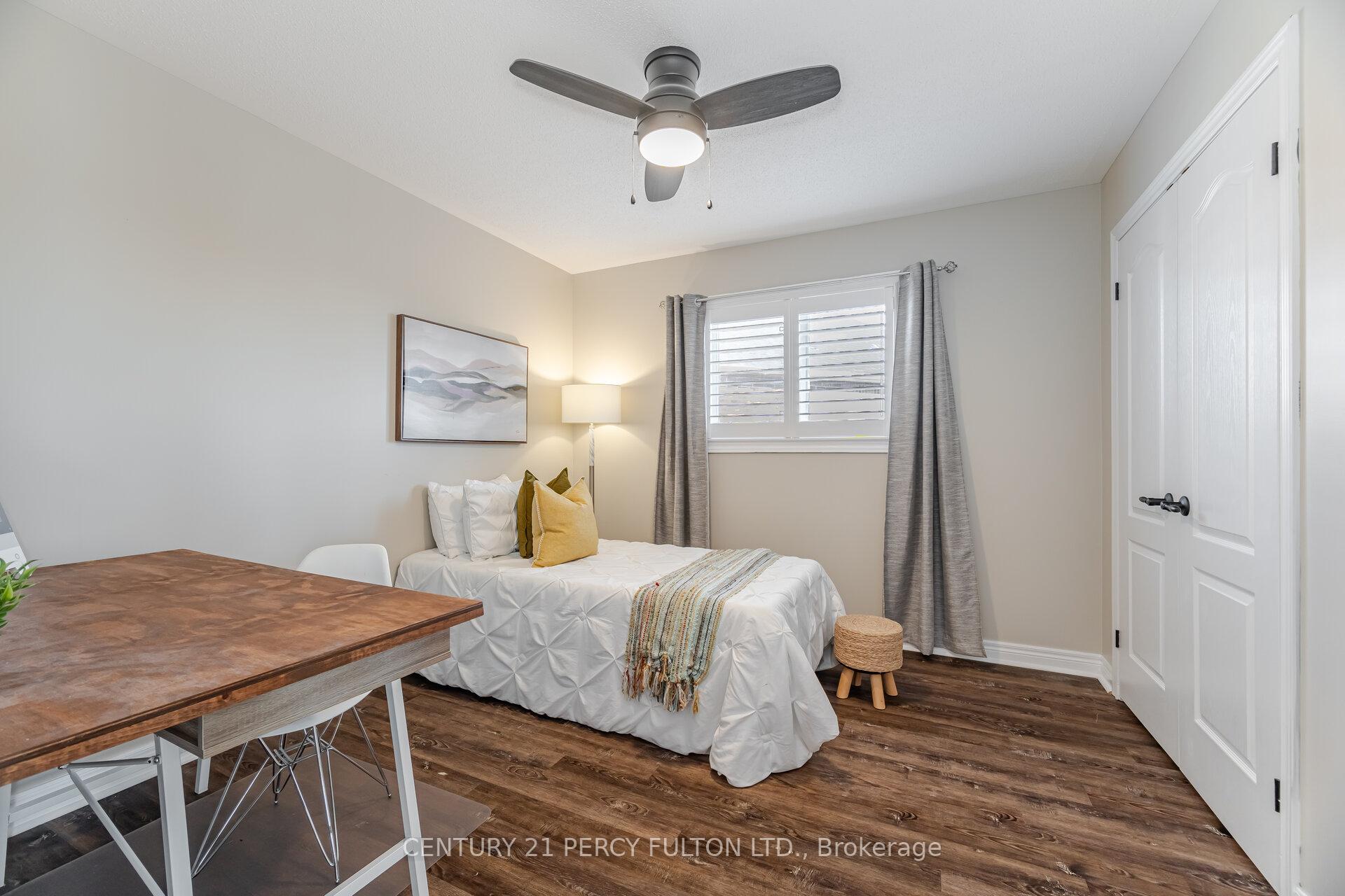 Photo 25 of 50 Cottage Crescent, Whitby, Rolling Acres — HOMEH