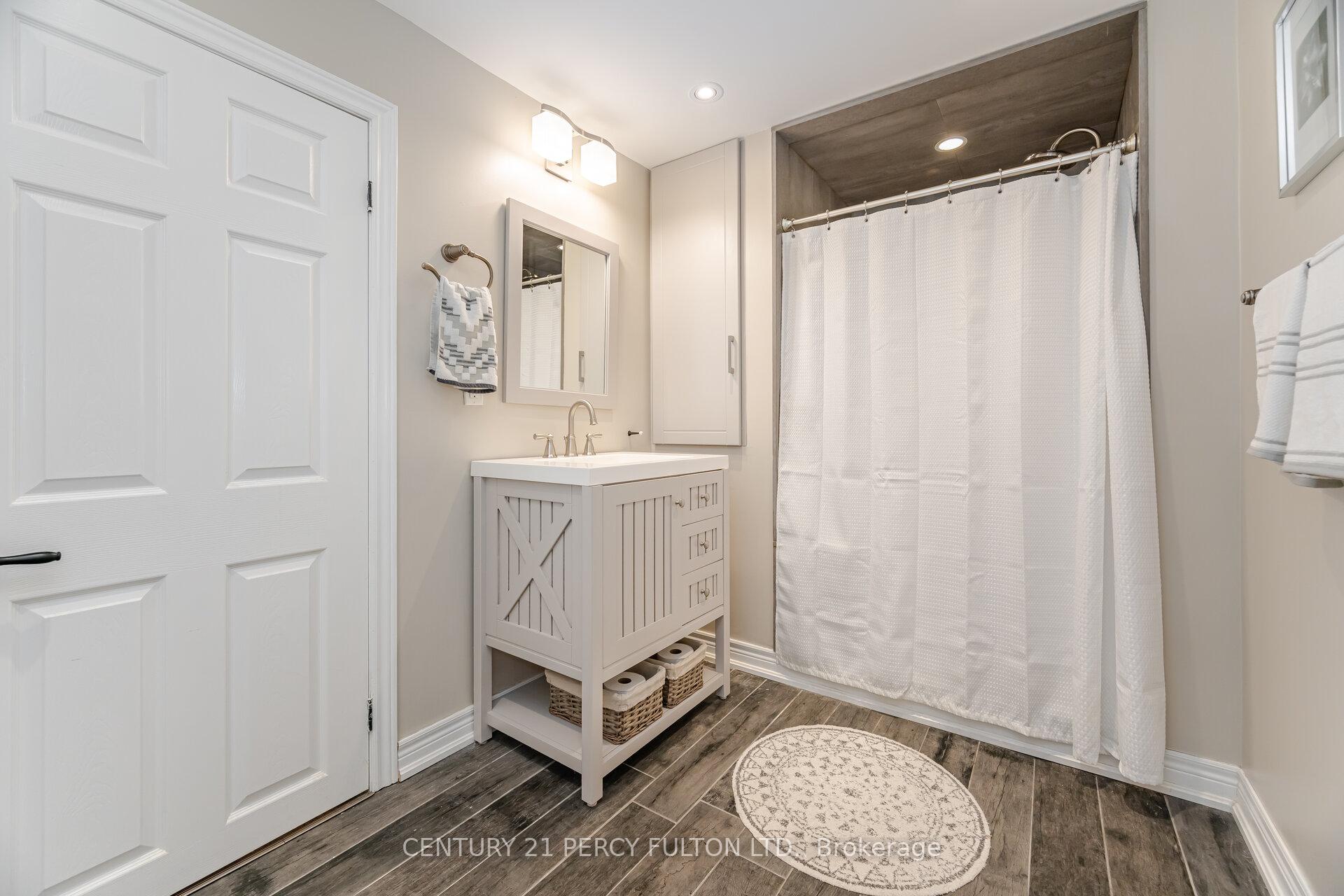 Photo 36 of 50 Cottage Crescent, Whitby, Rolling Acres — HOMEH