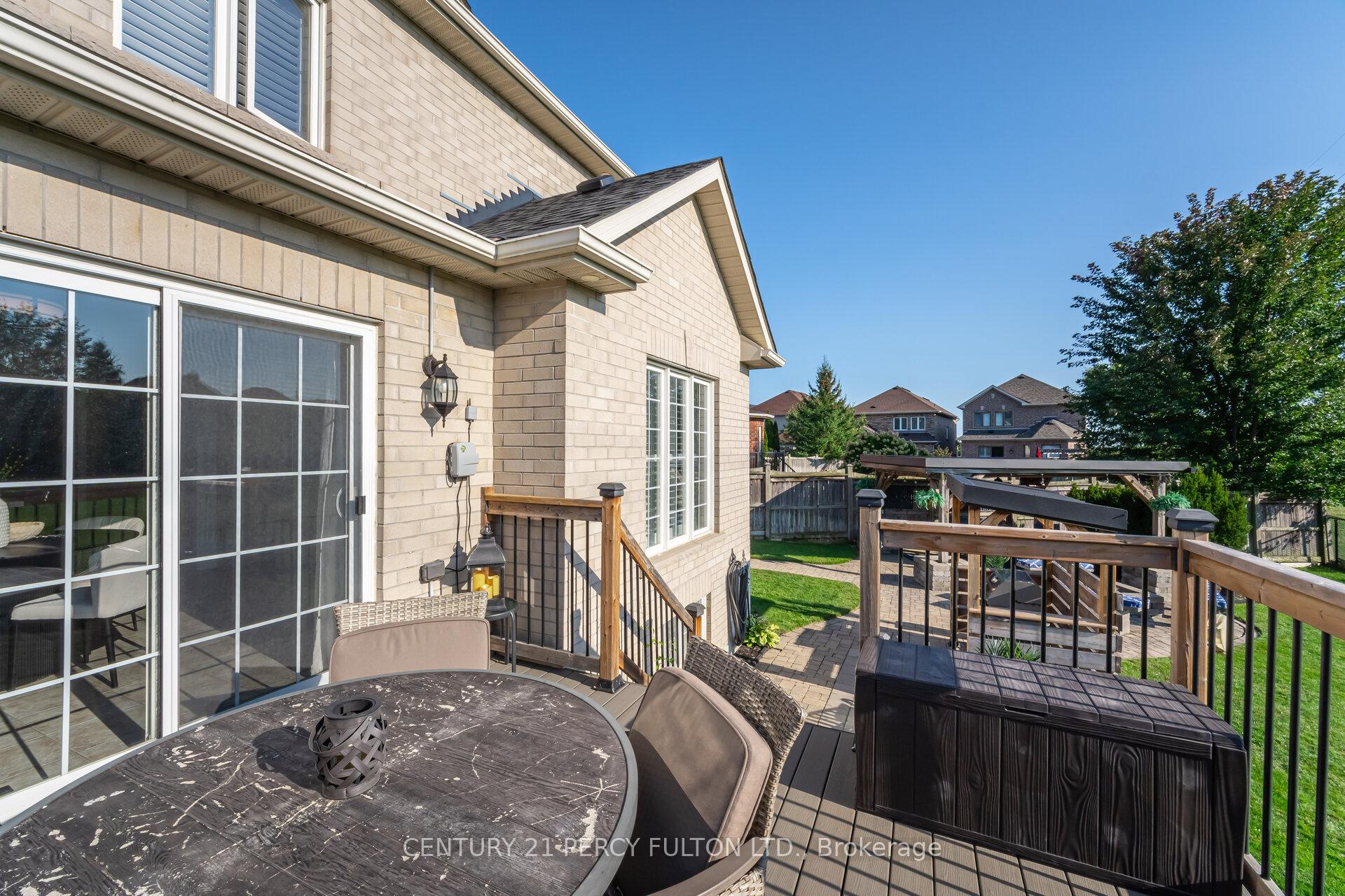 Photo 40 of 50 Cottage Crescent, Whitby, Rolling Acres — HOMEH
