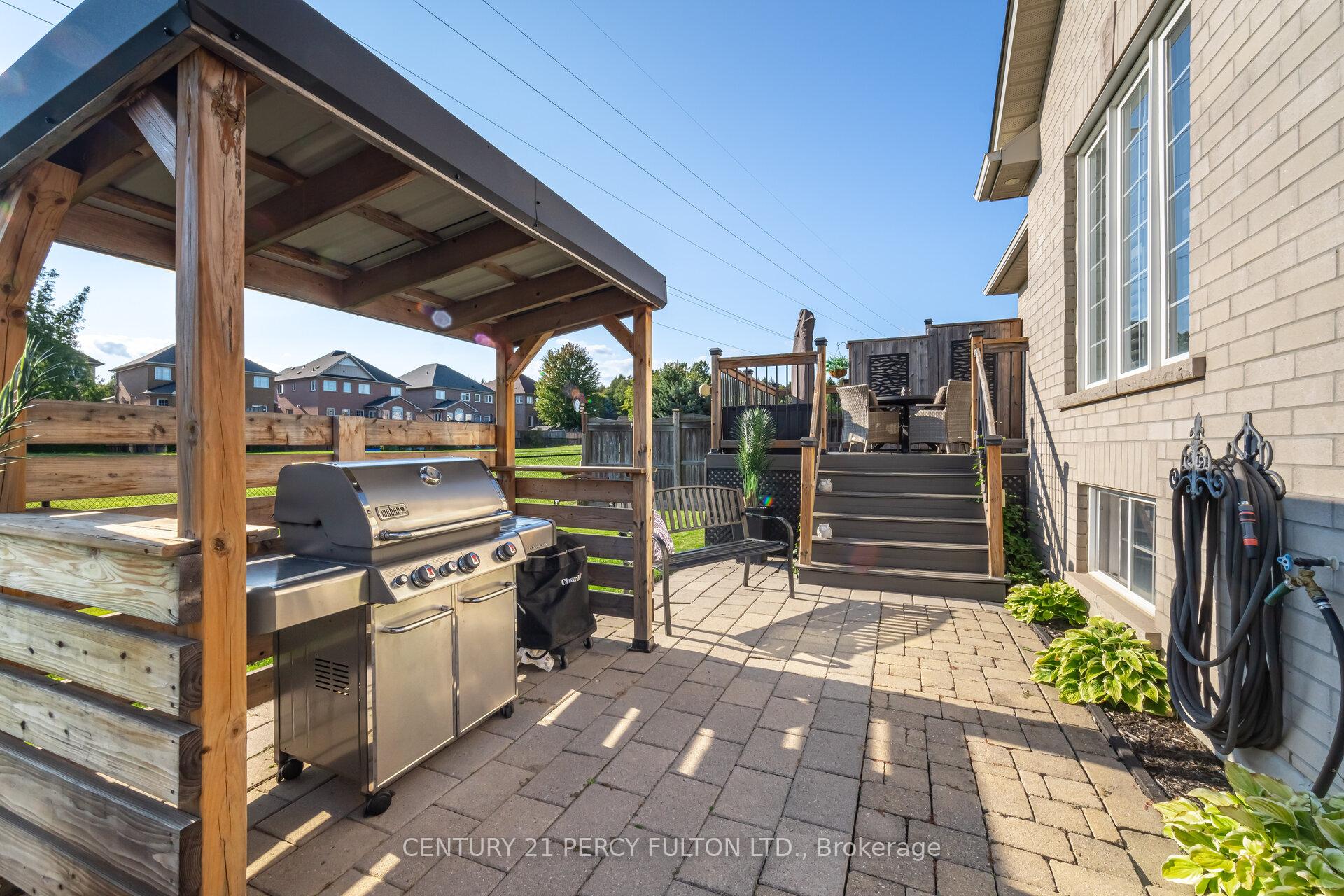 Photo 43 of 50 Cottage Crescent, Whitby, Rolling Acres — HOMEH