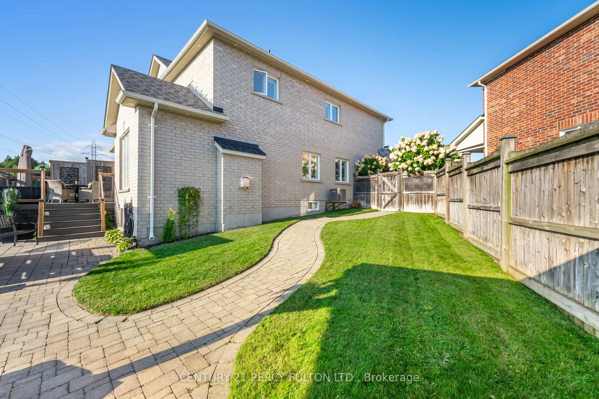 Photo 45 of 50 Cottage Crescent, Whitby, Rolling Acres — HOMEH