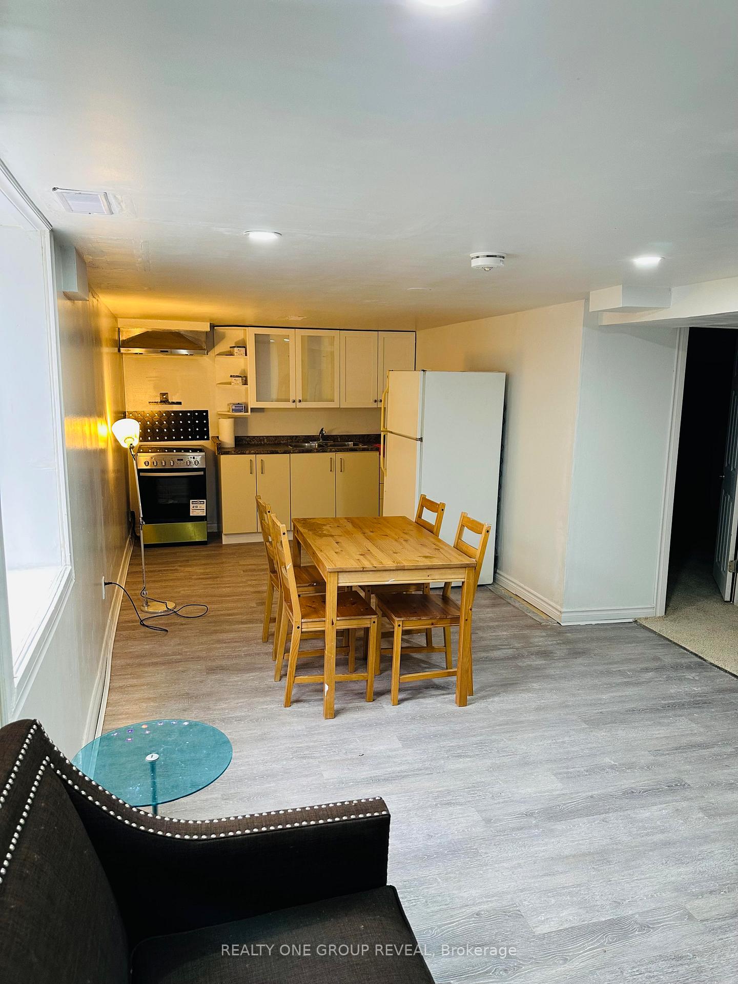 Photo 3 of Unit BSMT, 218 Rosedale Drive, Whitby, Downtown Whitby — HOMEH
