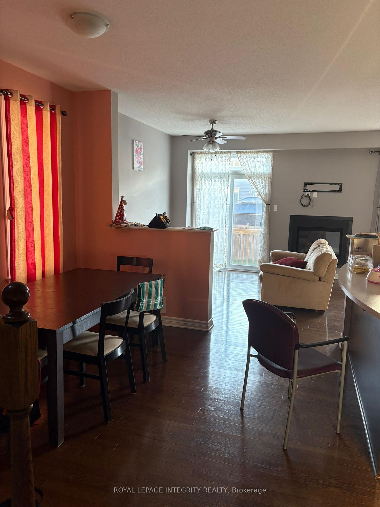 Photo 4 of 278 Broxburn Crescent, Ottawa, Barrhaven - Heritage Park — HOMEH
