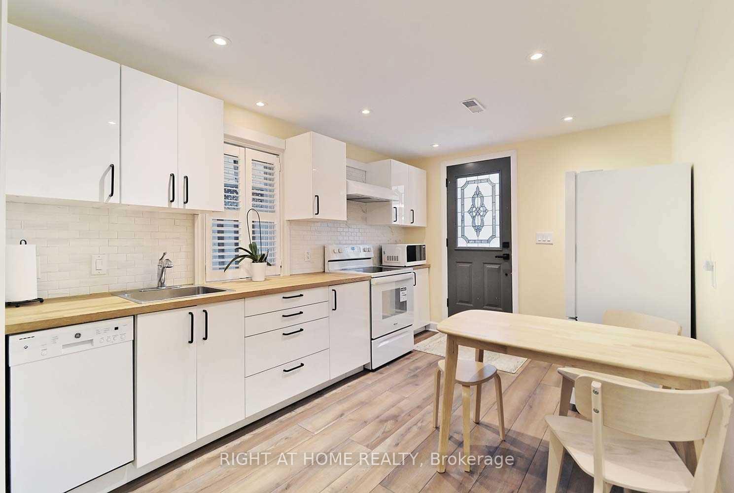 Photo 6 of Unit First Floor, 46 Sarno Street, Vaughan, Sonoma Heights — HOMEH