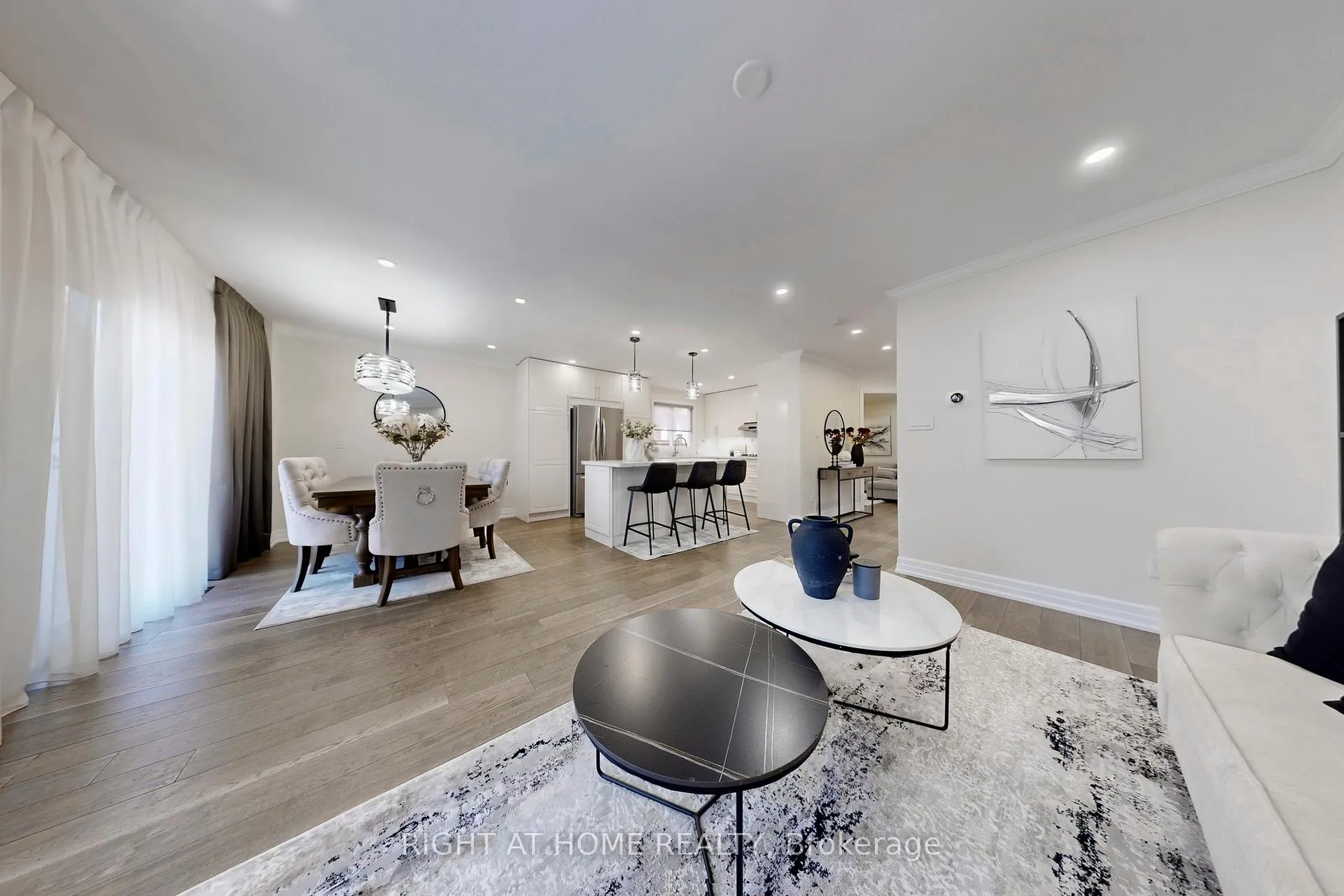 Photo 10 of 188 Oliver Lane, Vaughan, Maple — HOMEH