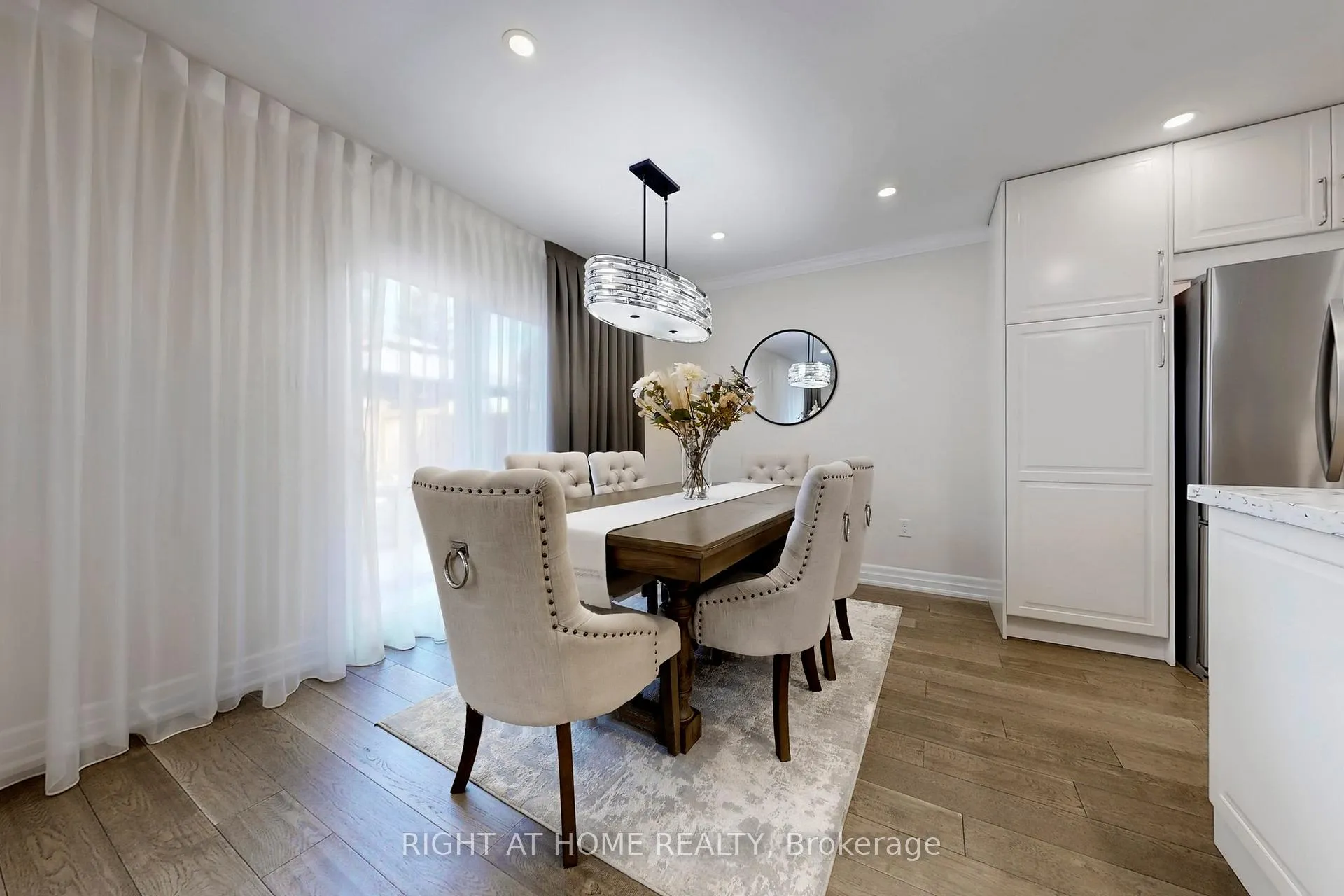 Photo 11 of 188 Oliver Lane, Vaughan, Maple — HOMEH