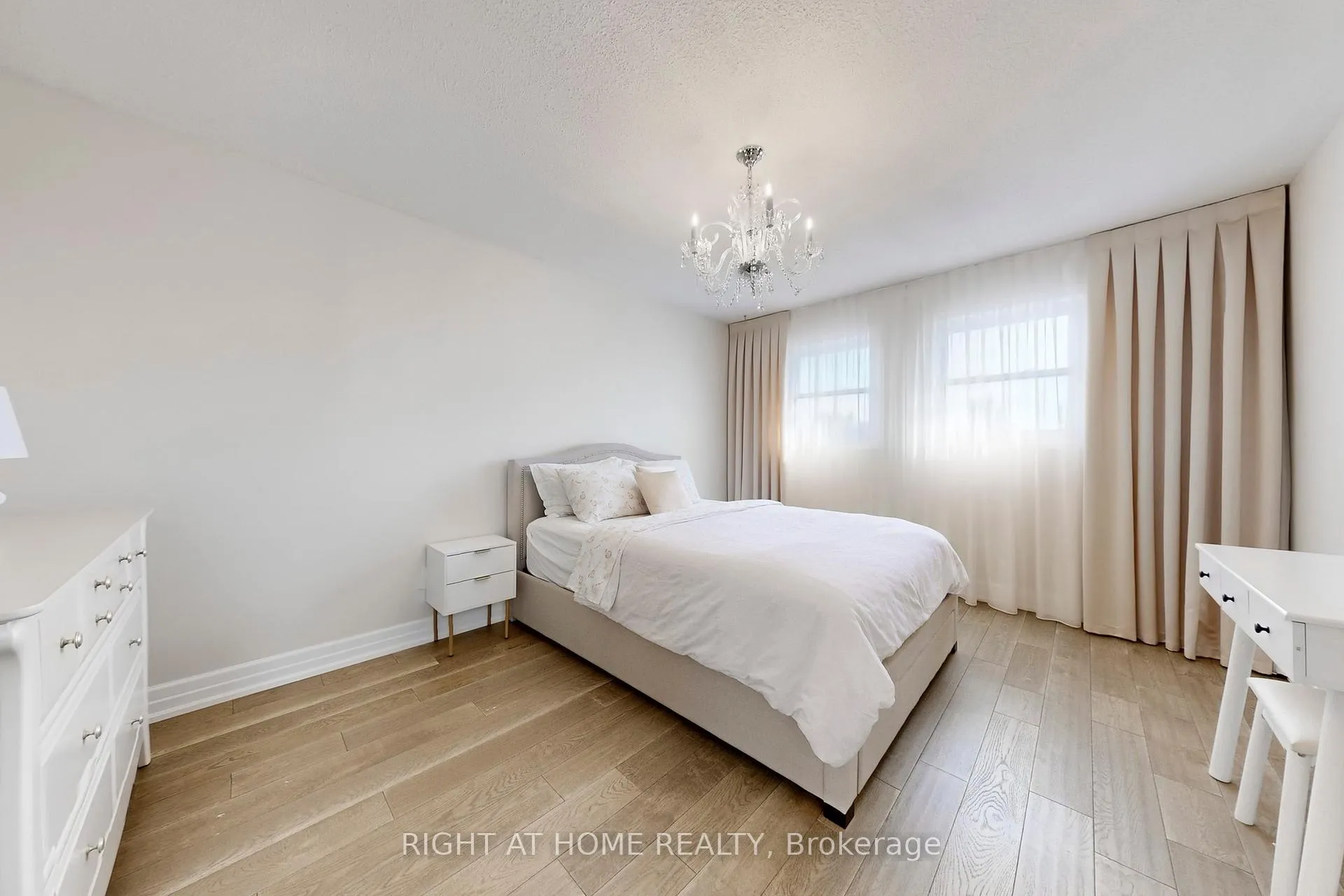 Photo 27 of 188 Oliver Lane, Vaughan, Maple — HOMEH
