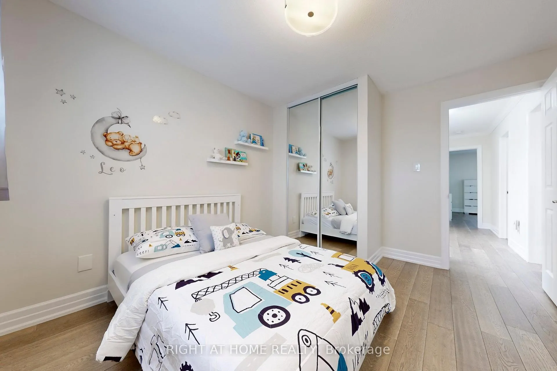 Photo 31 of 188 Oliver Lane, Vaughan, Maple — HOMEH