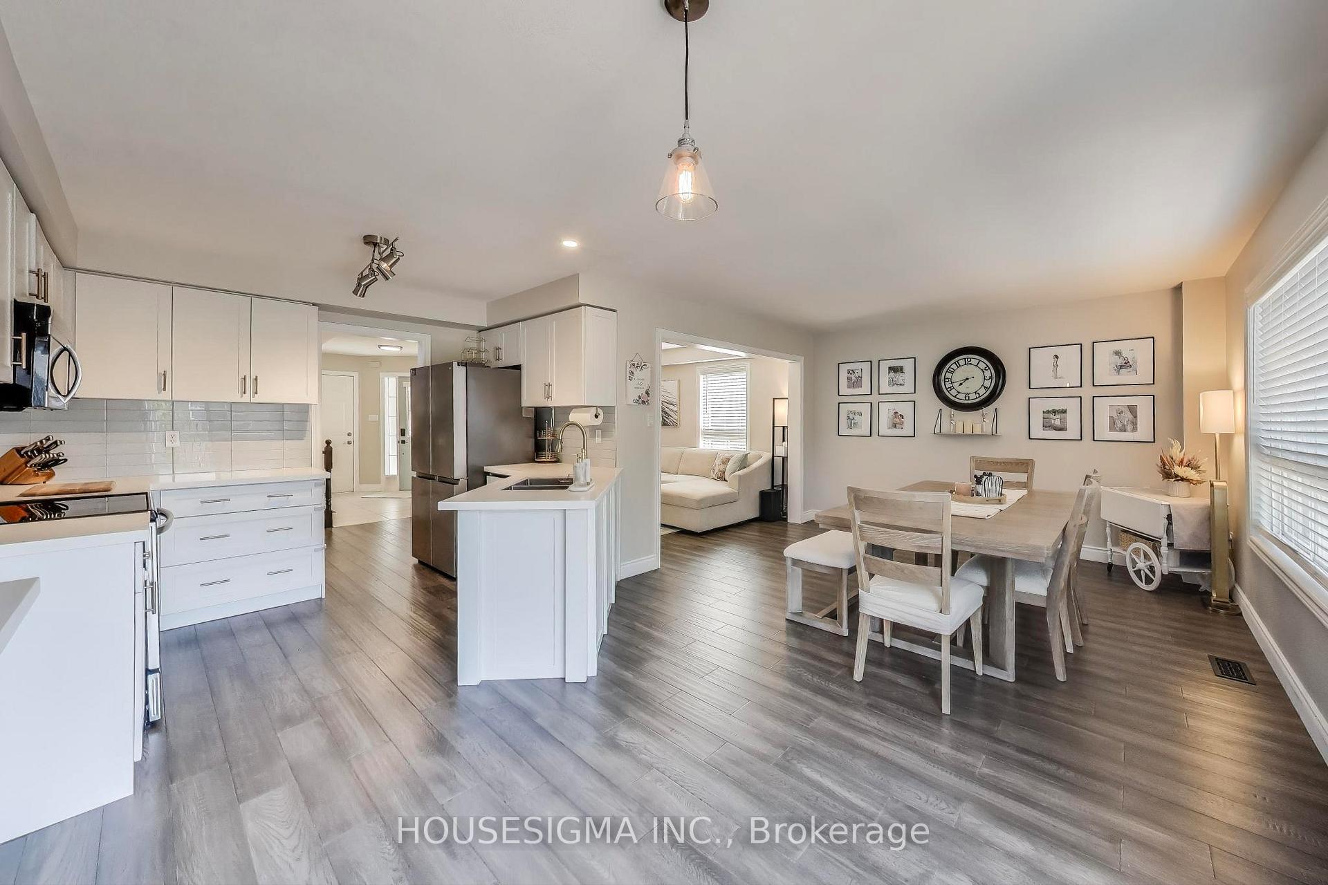 Photo 9 of 155 Cunningham Drive, Barrie, Ardagh — HOMEH