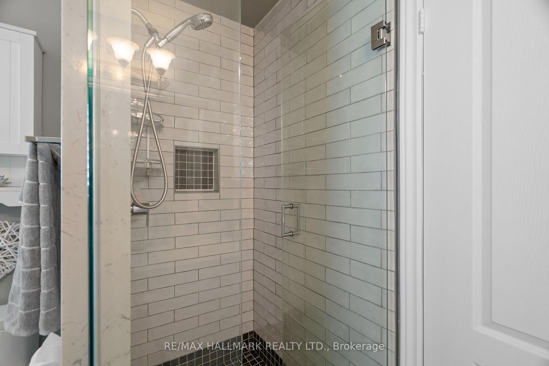 Photo 25 of 83 Tunney Place, Whitby, Brooklin — HOMEH