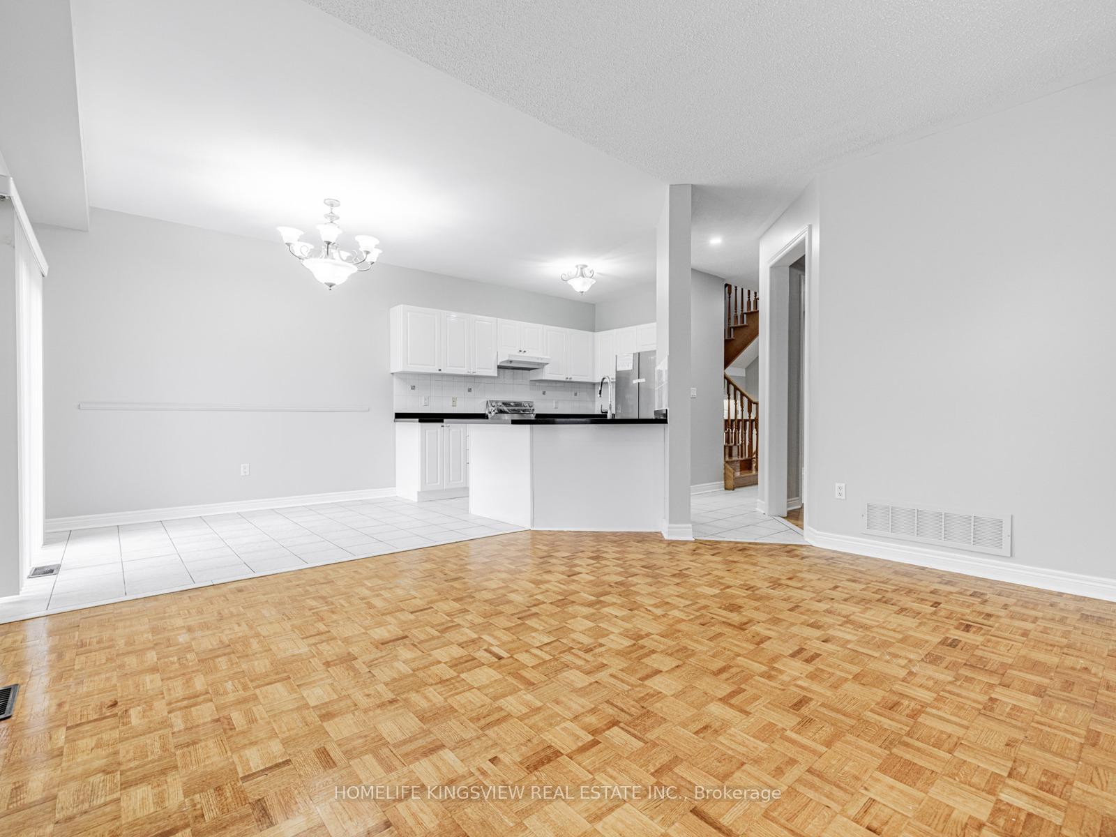 Photo 7 of 15 Amarone Avenue, Vaughan, Sonoma Heights — HOMEH