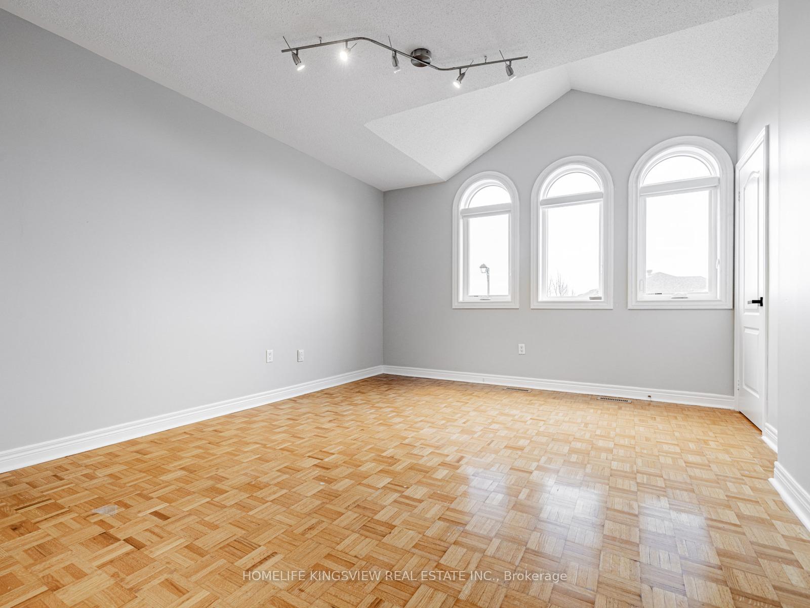 Photo 19 of 15 Amarone Avenue, Vaughan, Sonoma Heights — HOMEH