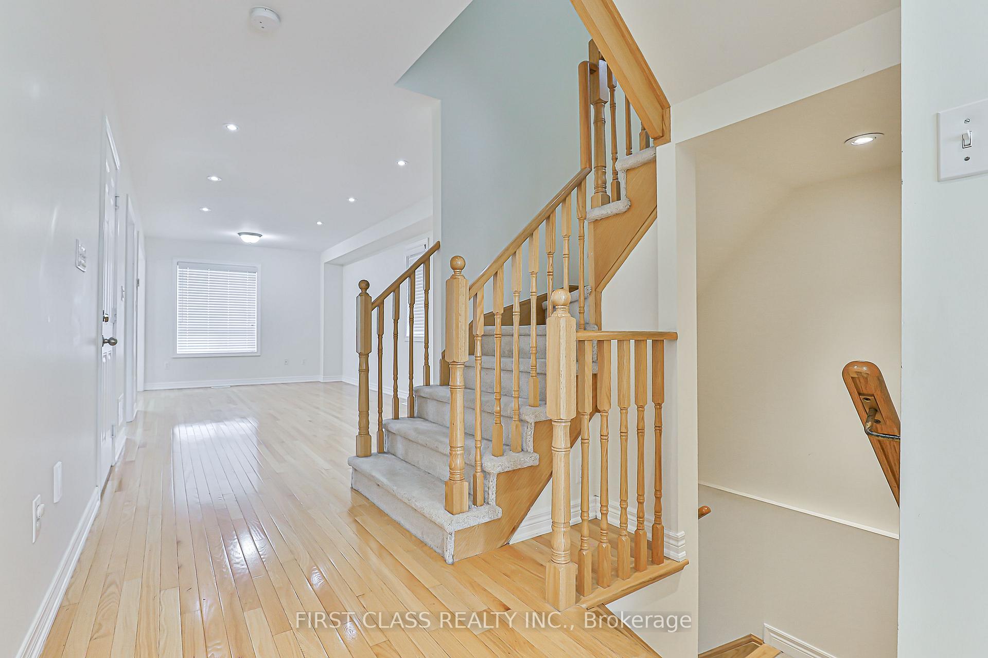 Photo 22 of 35 Kirkland Place, Whitby, Williamsburg — HOMEH
