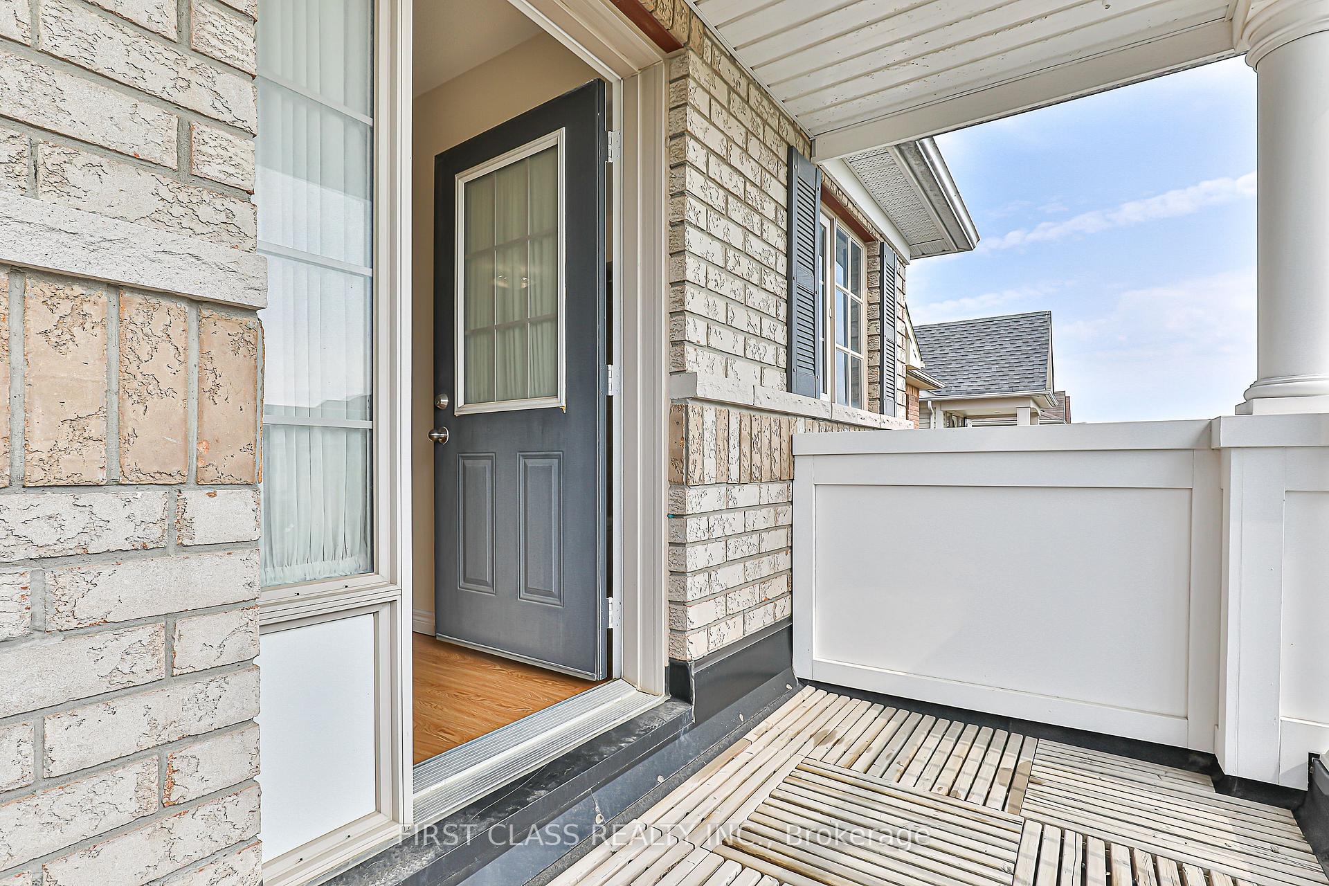 Photo 30 of 35 Kirkland Place, Whitby, Williamsburg — HOMEH
