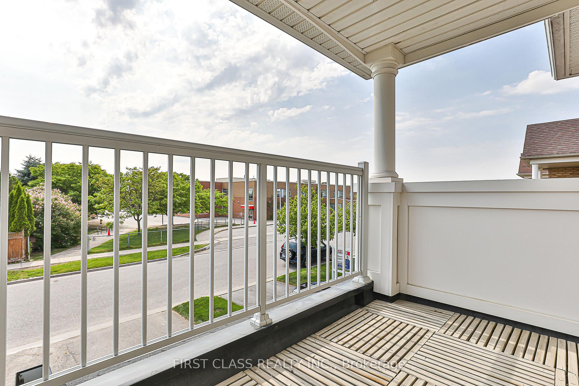 Photo 31 of 35 Kirkland Place, Whitby, Williamsburg — HOMEH