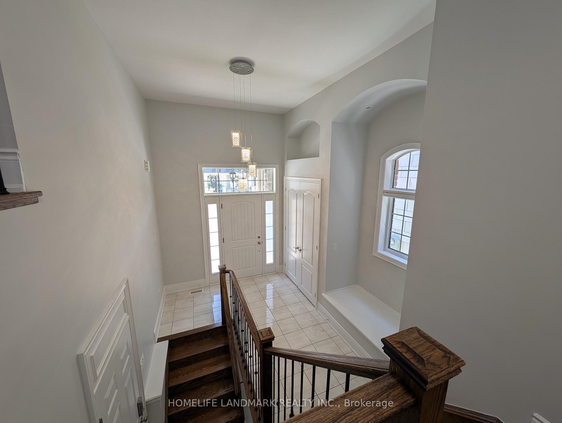 Photo 2 of 189 Faust Ridge, Vaughan, Kleinburg — HOMEH