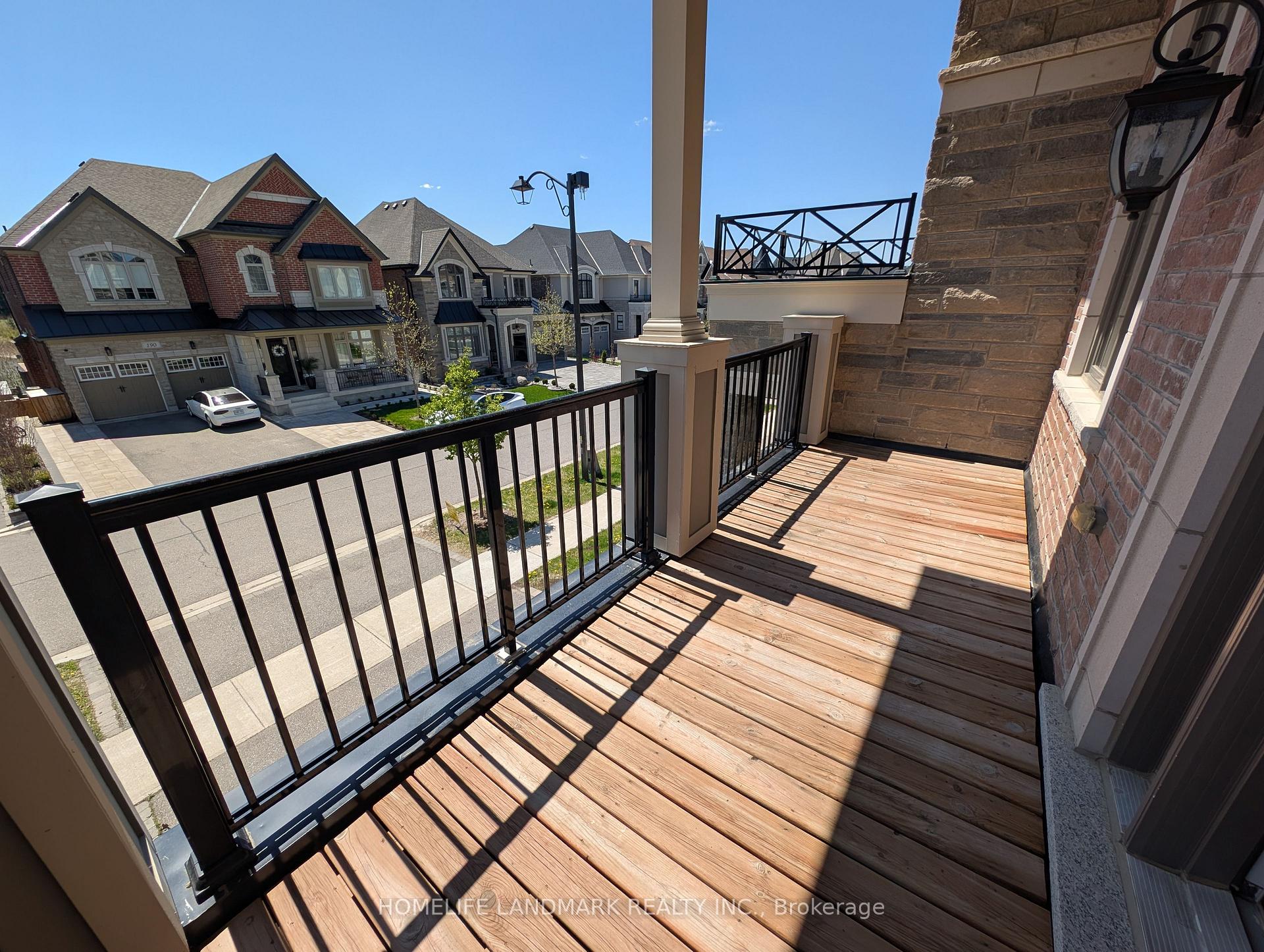 Photo 16 of 189 Faust Ridge, Vaughan, Kleinburg — HOMEH