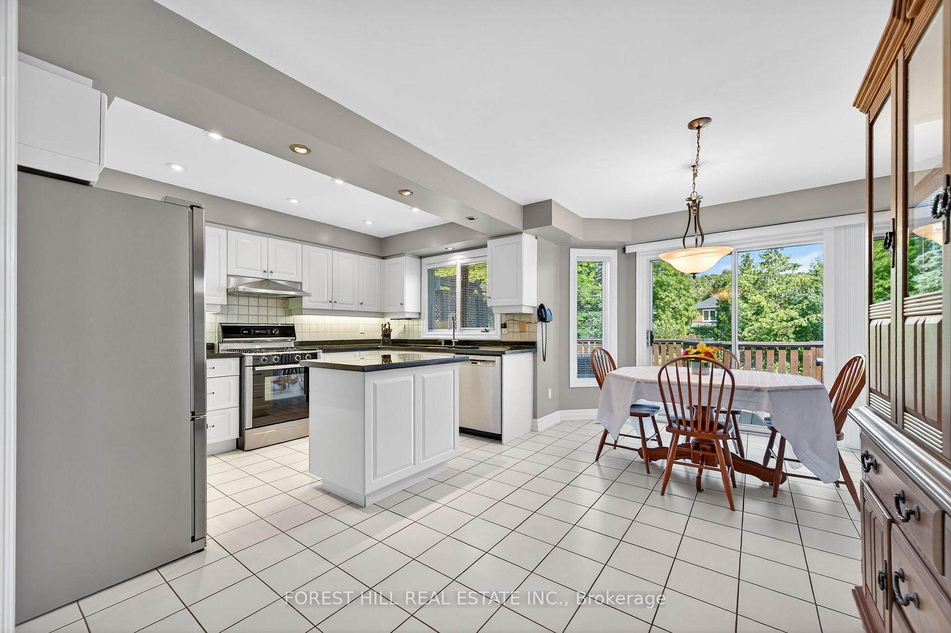 Photo 10 of 163 Corner Ridge Road, Aurora, Aurora Highlands — HOMEH