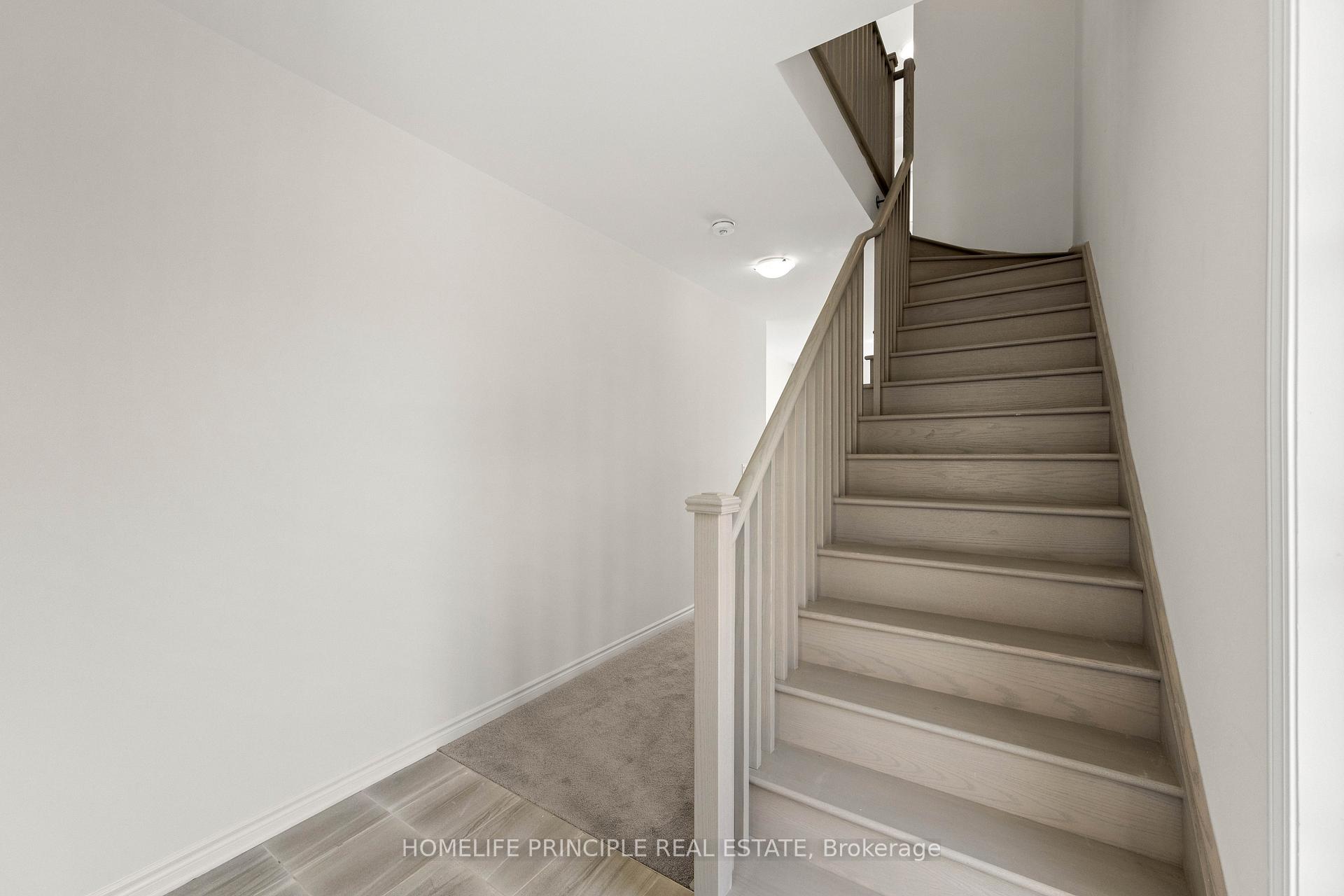 Photo 6 of 98 Inverary Crescent, Vaughan, Elder Mills — HOMEH