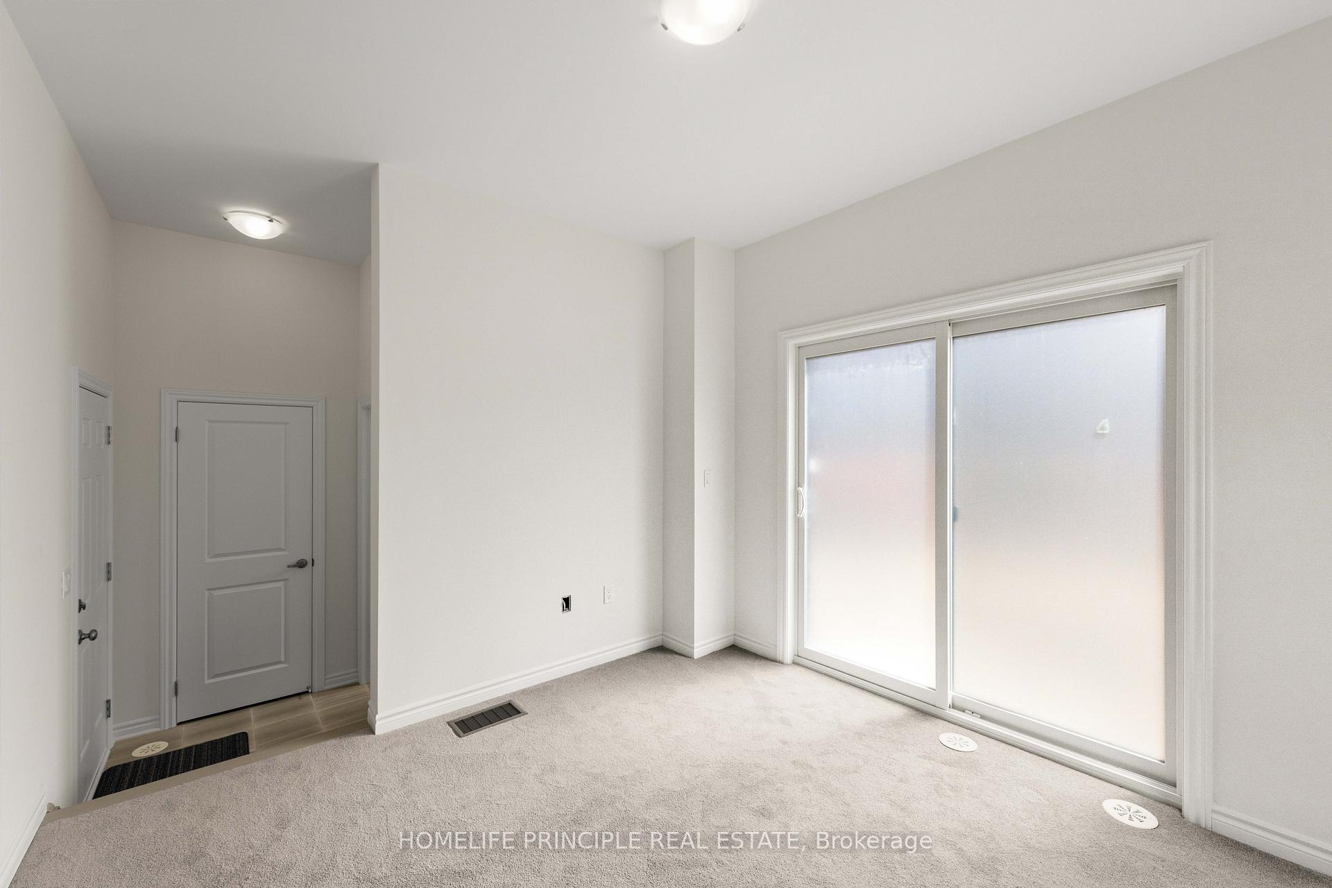 Photo 8 of 98 Inverary Crescent, Vaughan, Elder Mills — HOMEH