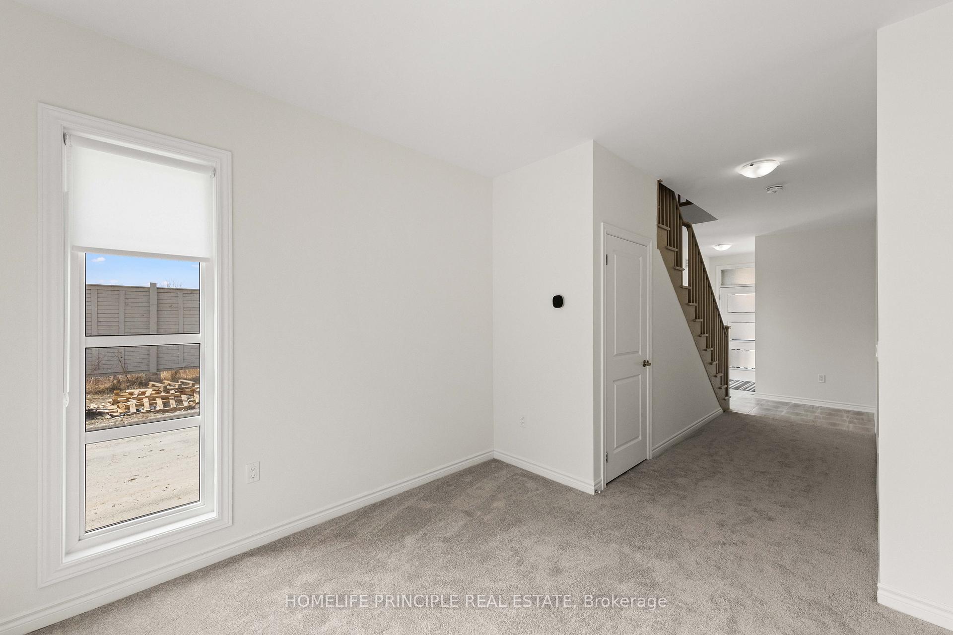 Photo 9 of 98 Inverary Crescent, Vaughan, Elder Mills — HOMEH