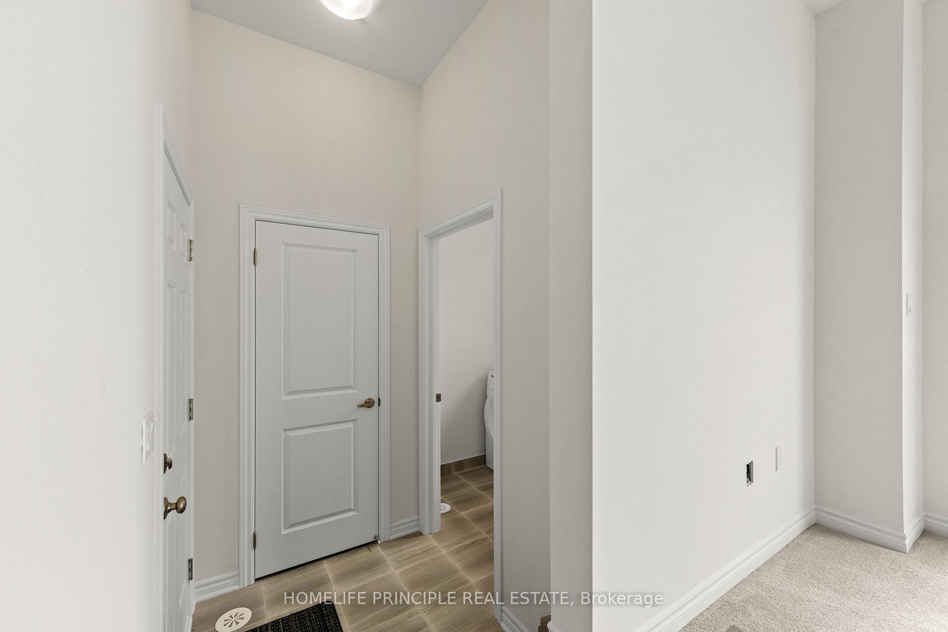 Photo 10 of 98 Inverary Crescent, Vaughan, Elder Mills — HOMEH