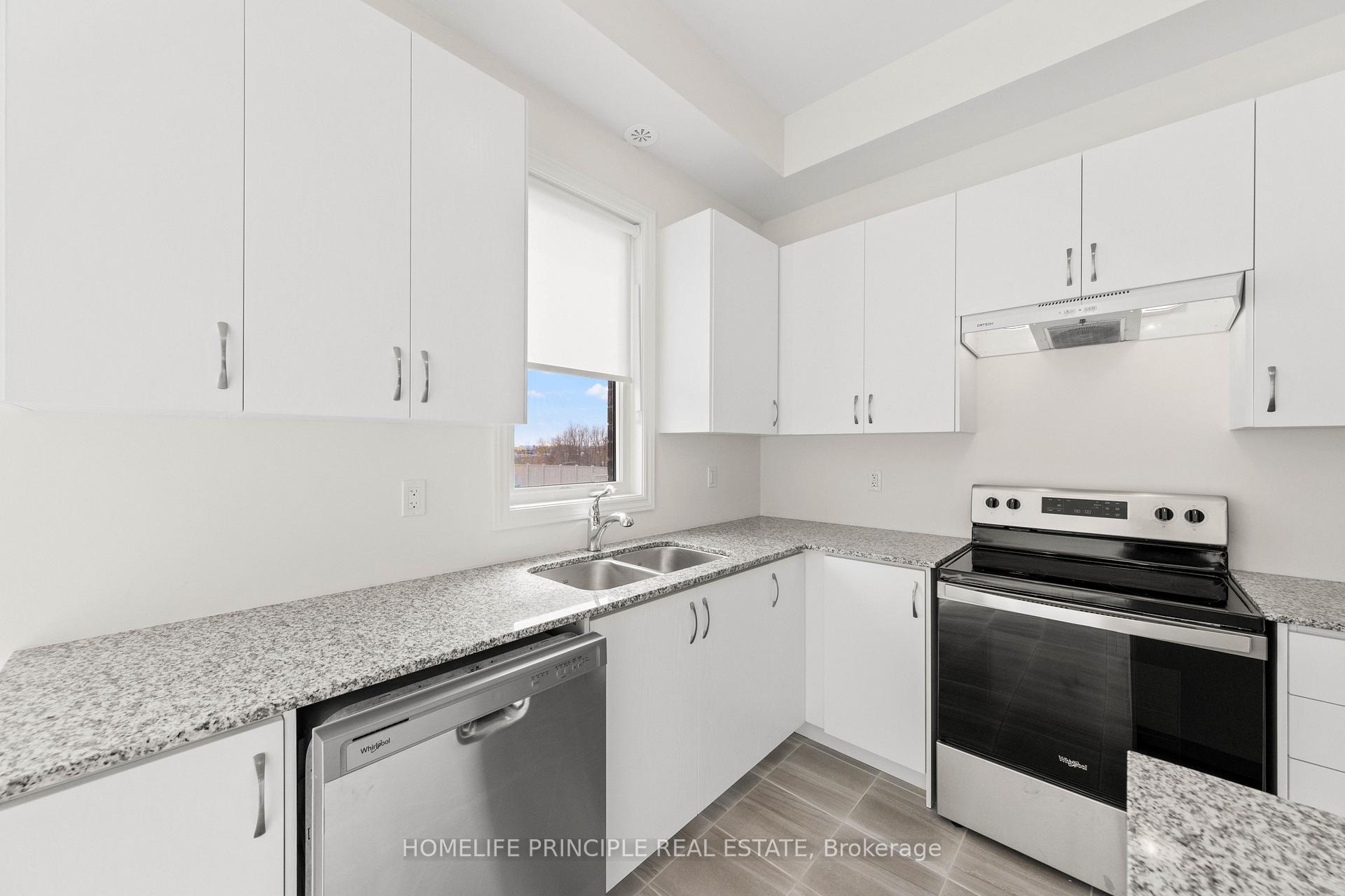 Photo 18 of 98 Inverary Crescent, Vaughan, Elder Mills — HOMEH