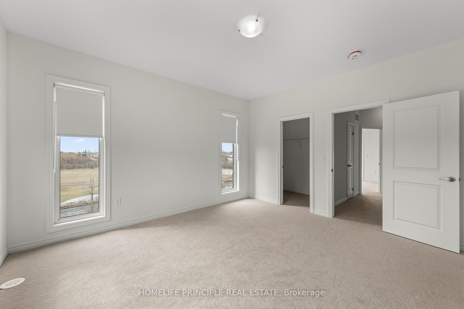 Photo 26 of 98 Inverary Crescent, Vaughan, Elder Mills — HOMEH